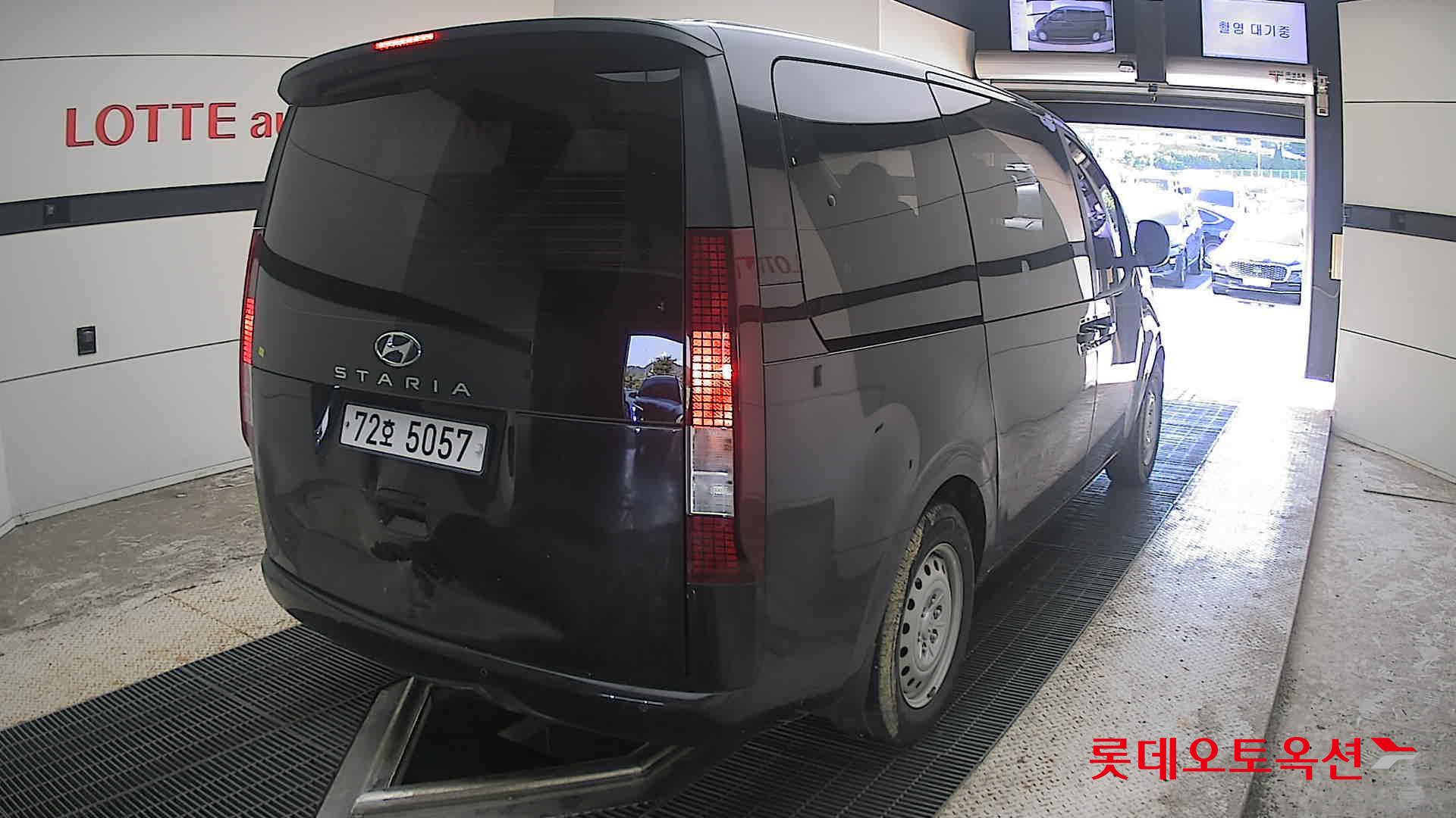 2022 - hyundai staria