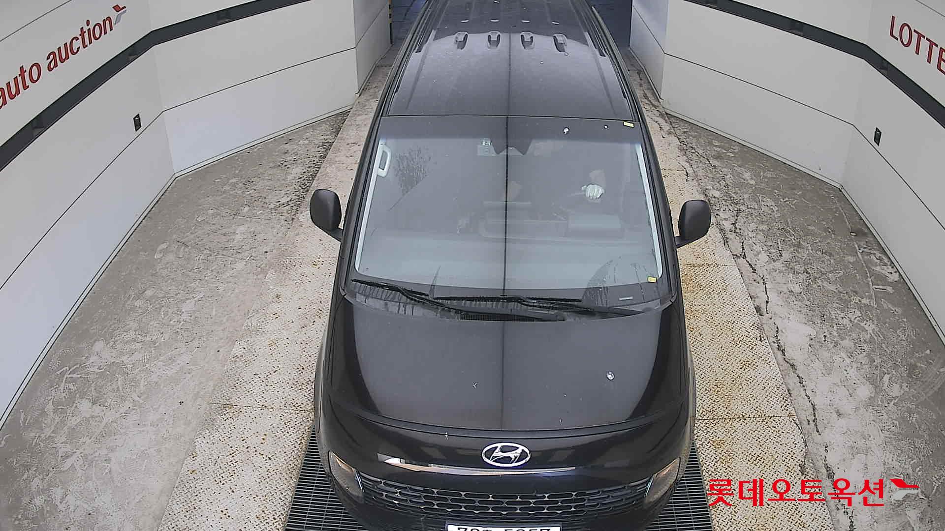 2022 - hyundai staria