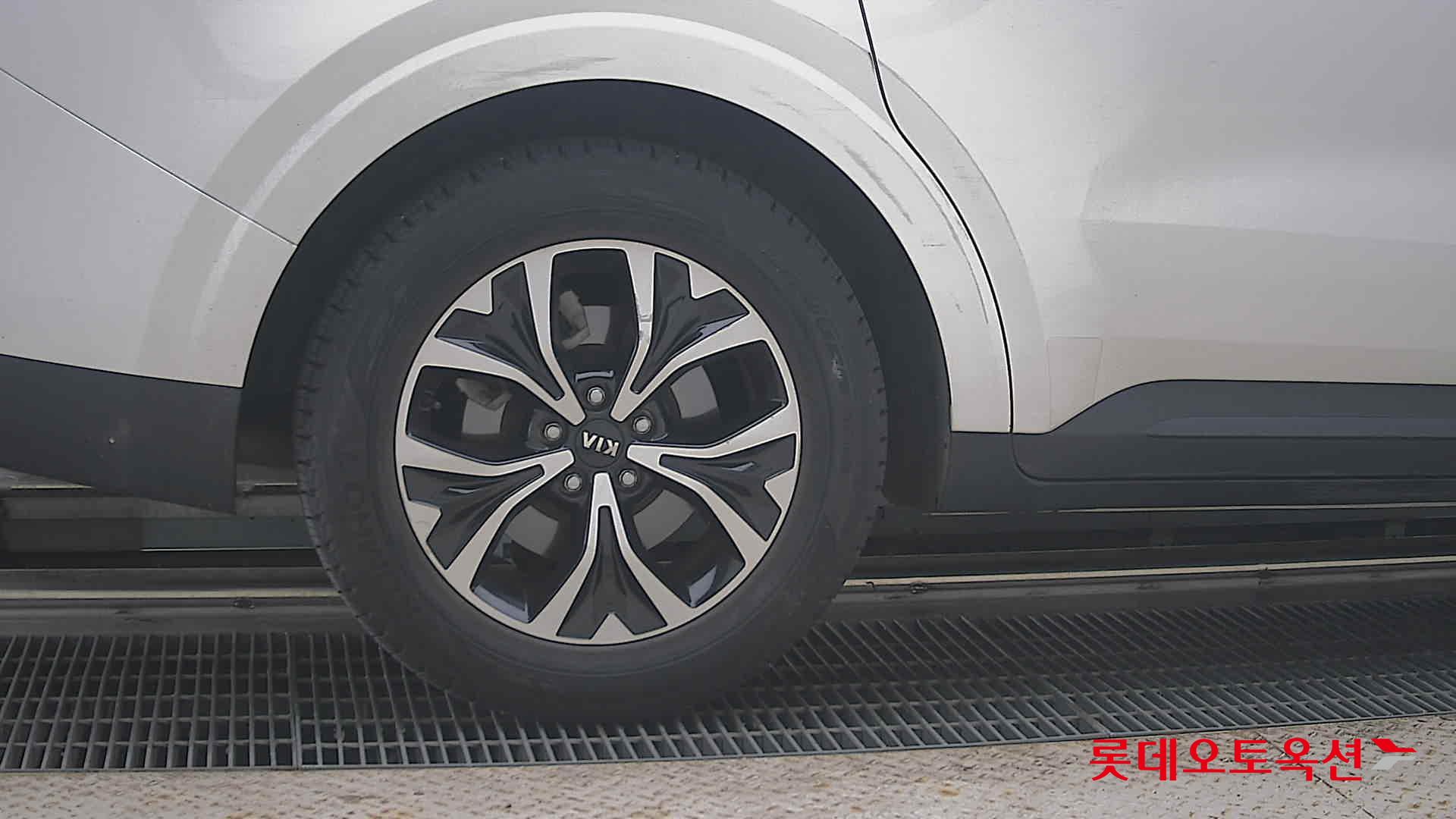 2021 - kia carnival