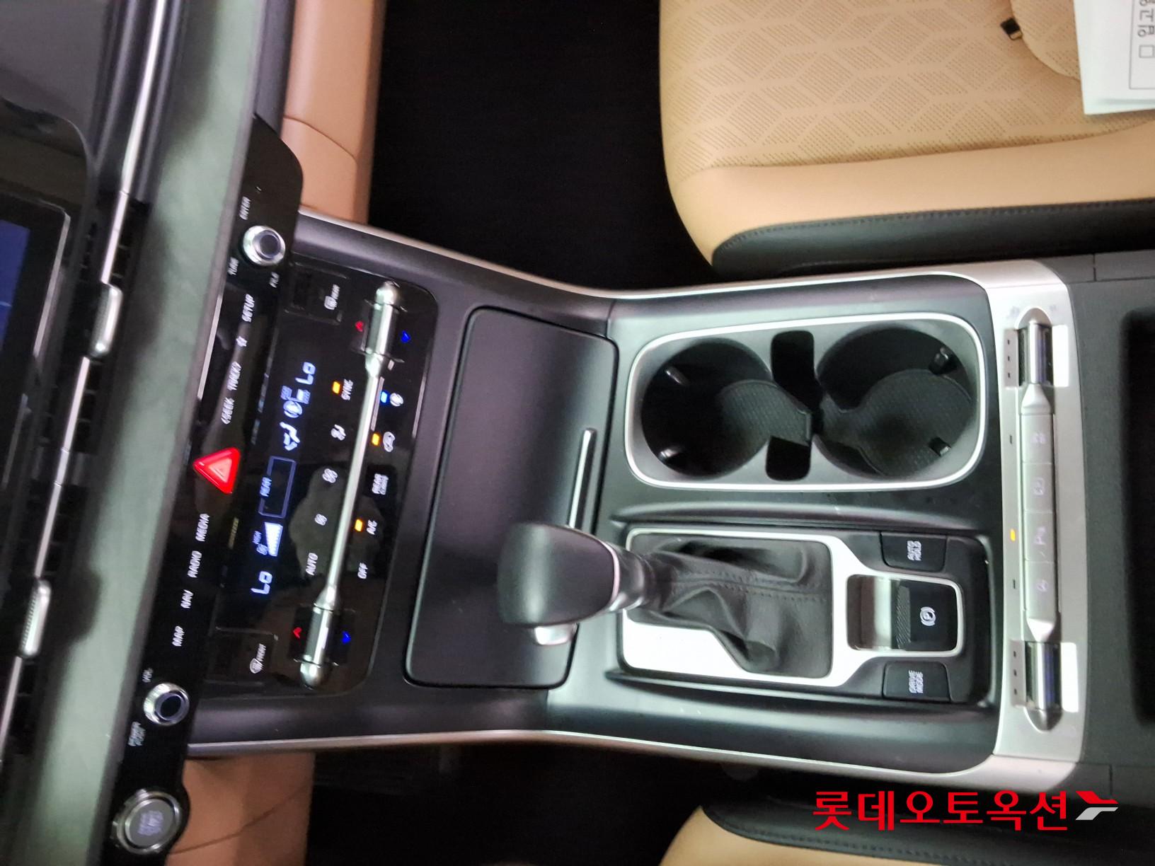 2021 - kia carnival