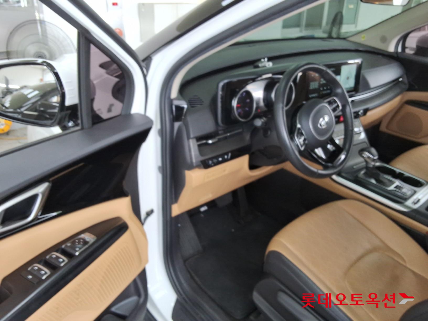 2021 - kia carnival