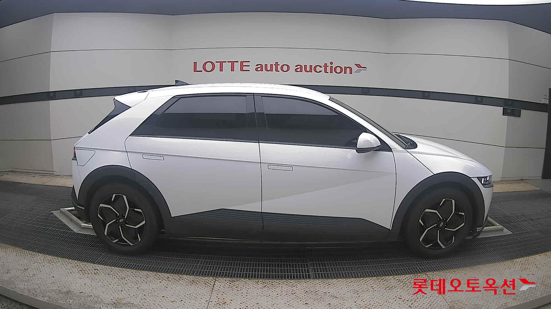 2022 - hyundai ioniq
