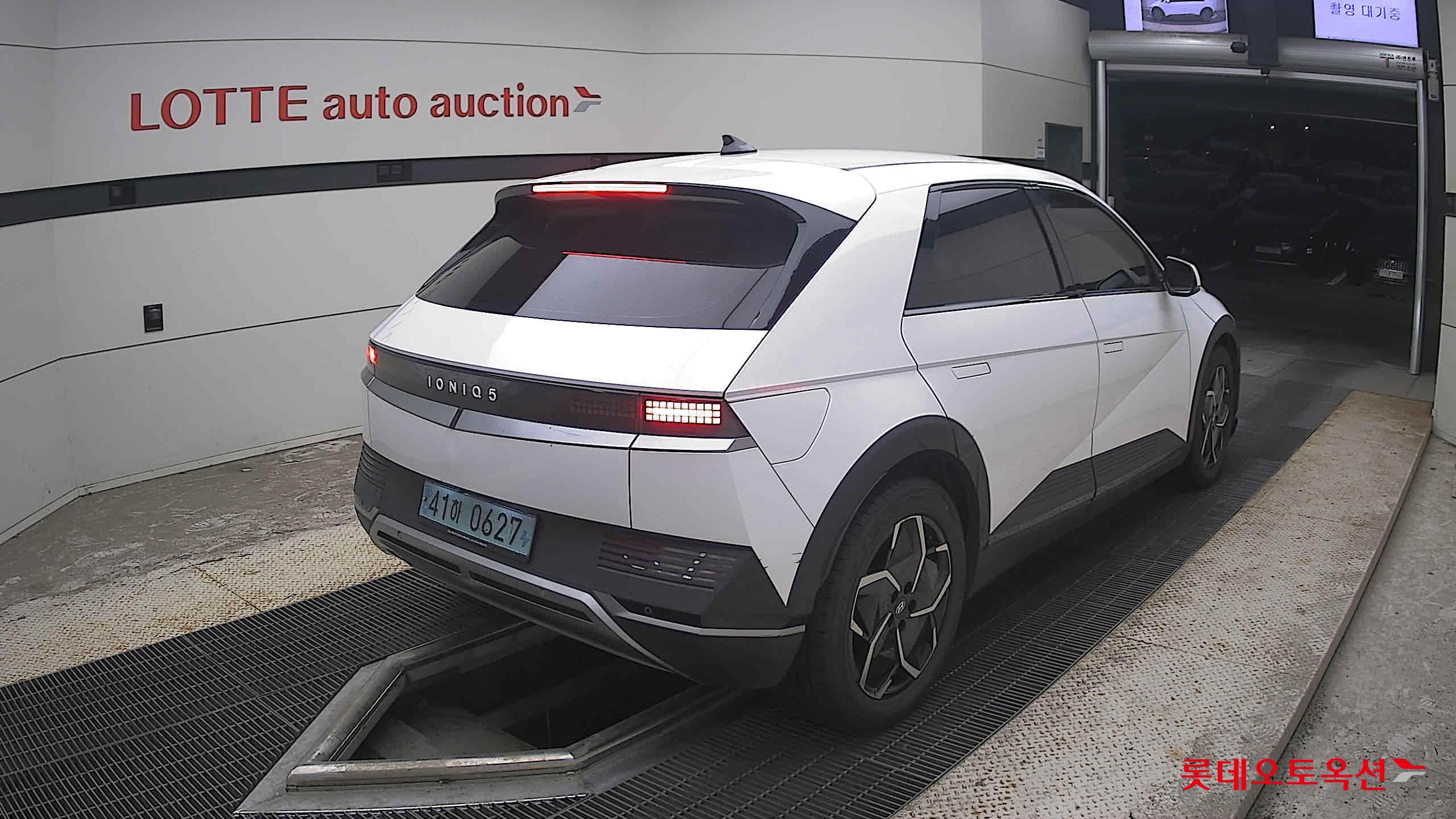 2022 - hyundai ioniq