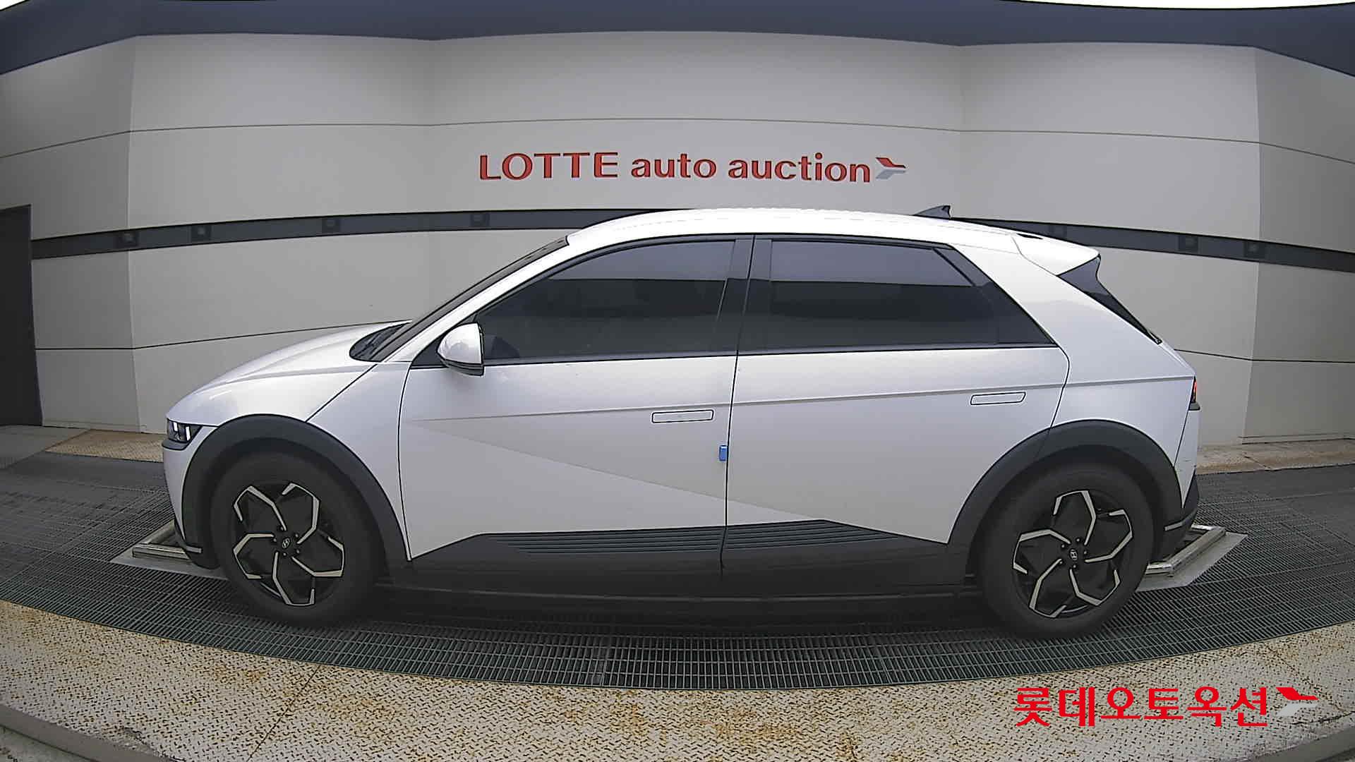 2022 - hyundai ioniq
