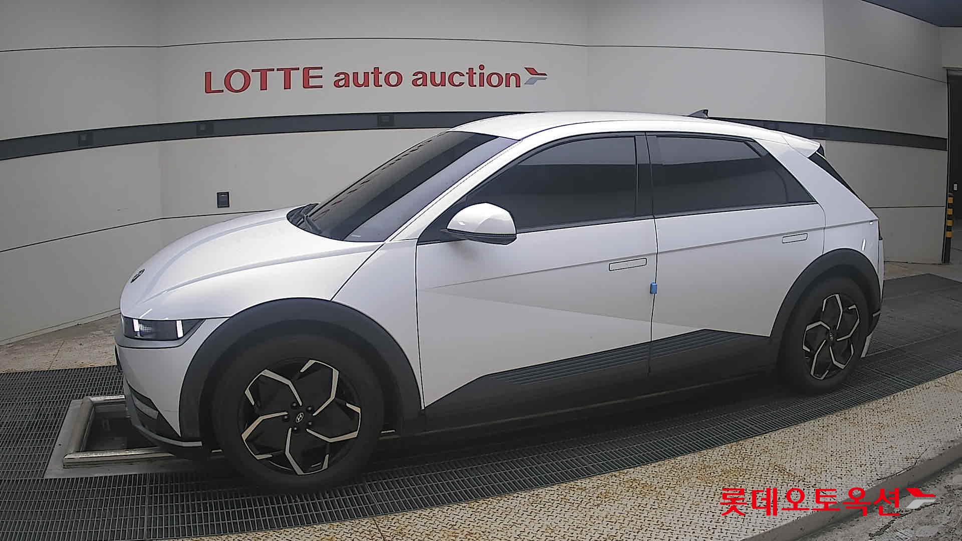 2022 - hyundai ioniq