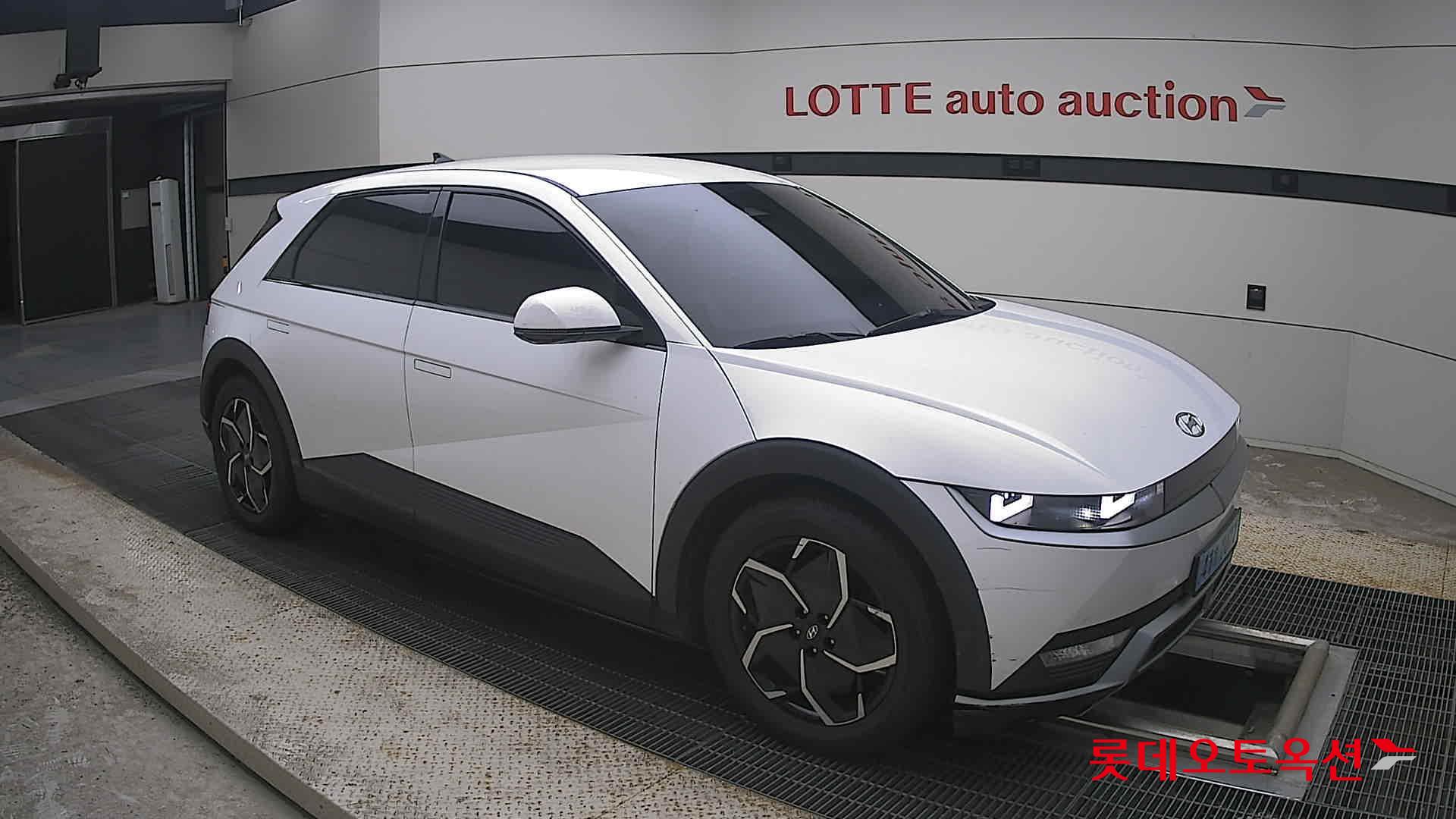 2022 - hyundai ioniq