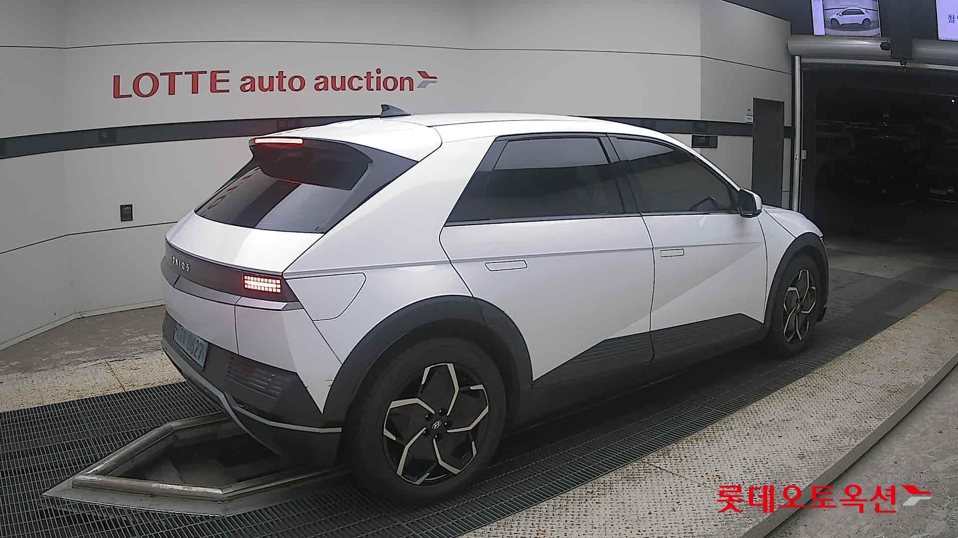 2022 - hyundai ioniq