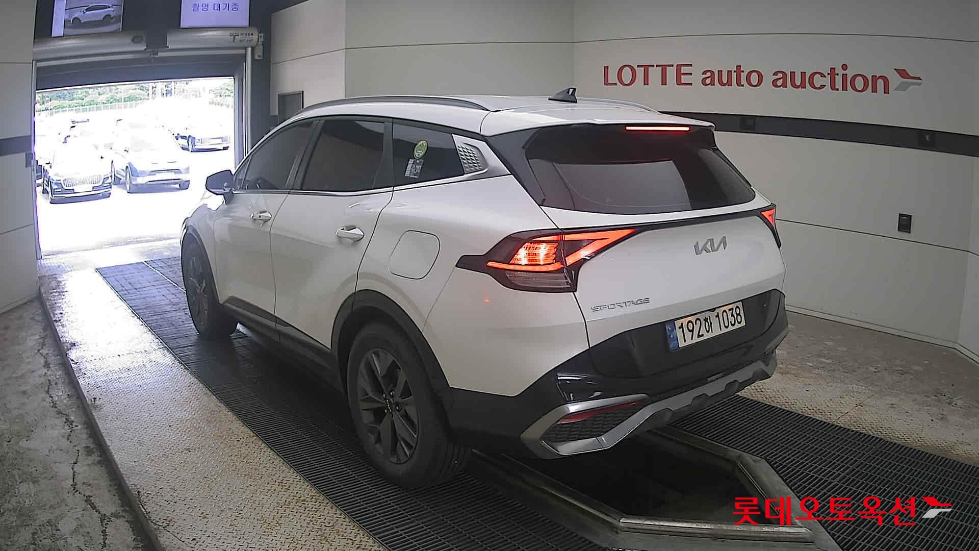 2023 - kia sportage