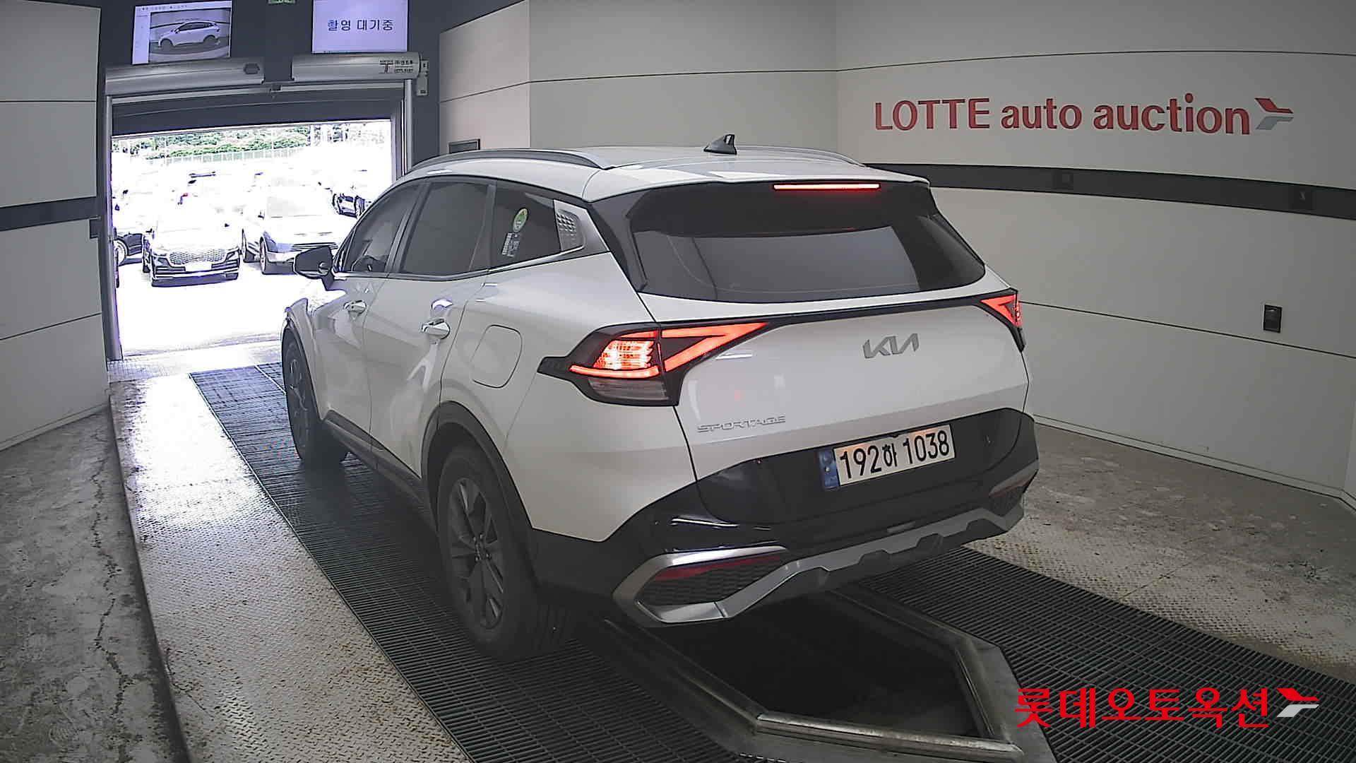 2023 - kia sportage