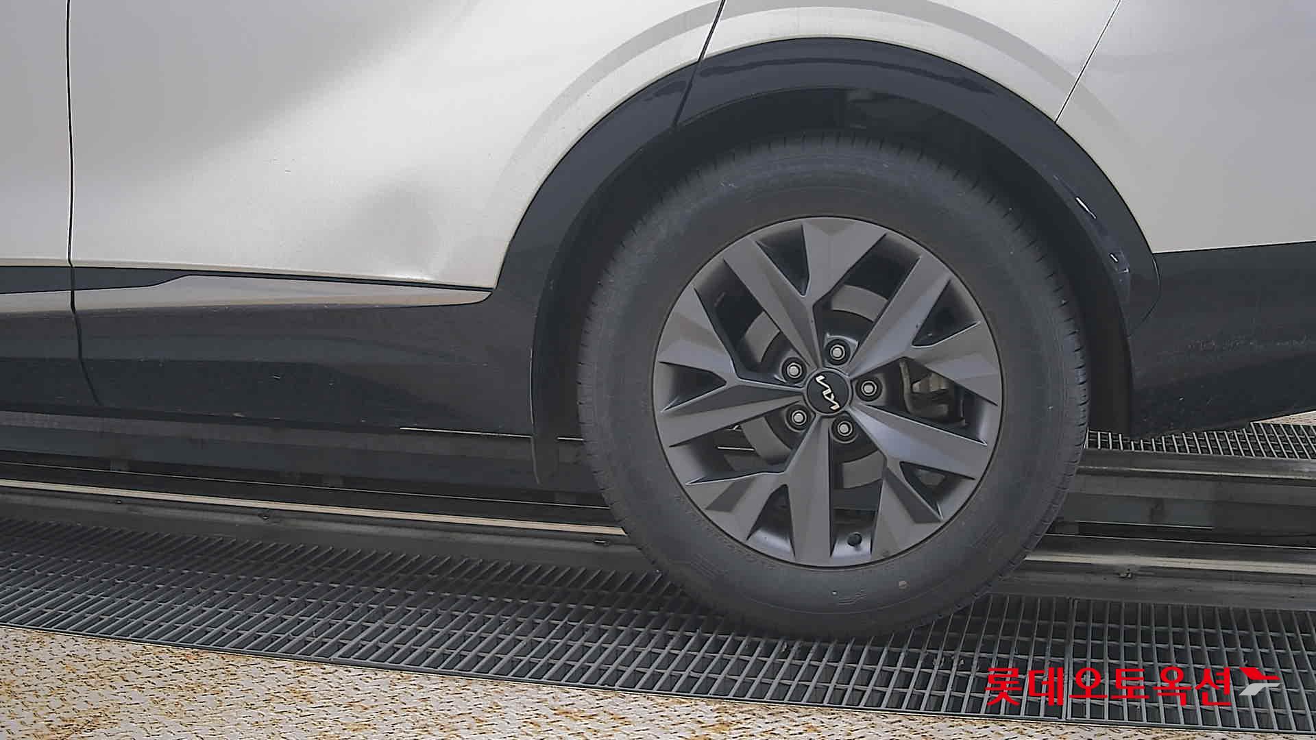 2023 - kia sportage