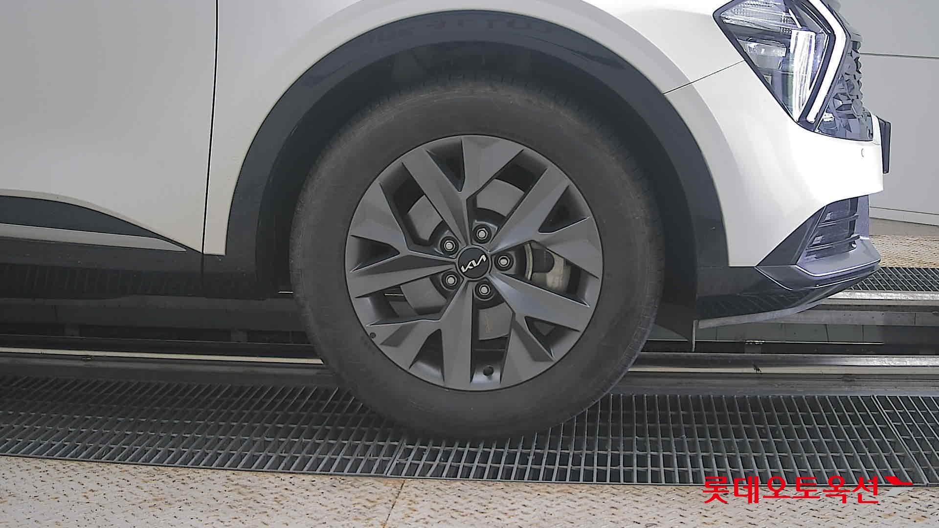 2023 - kia sportage