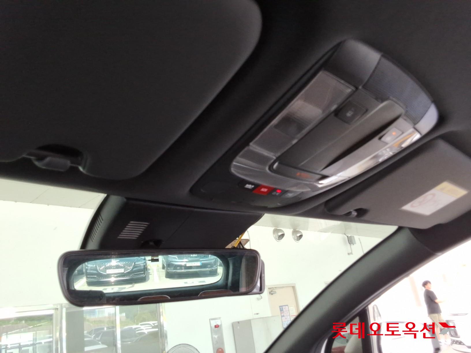 2023 - kia sportage