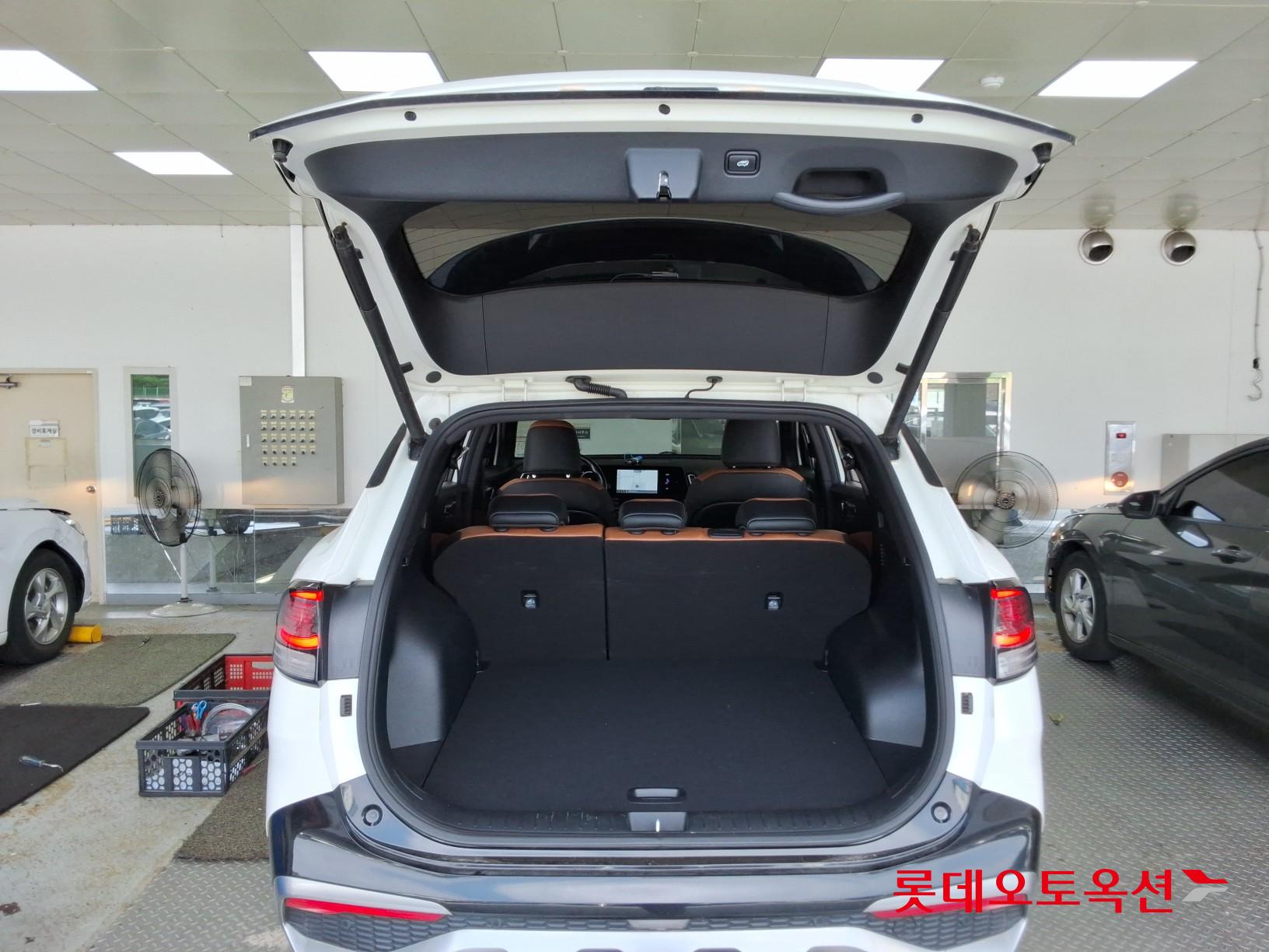 2023 - kia sportage