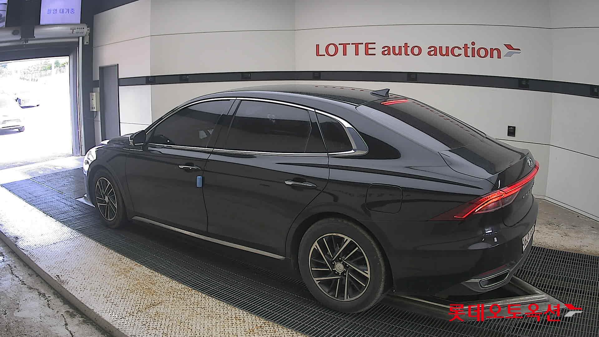 2021 - hyundai grandeur
