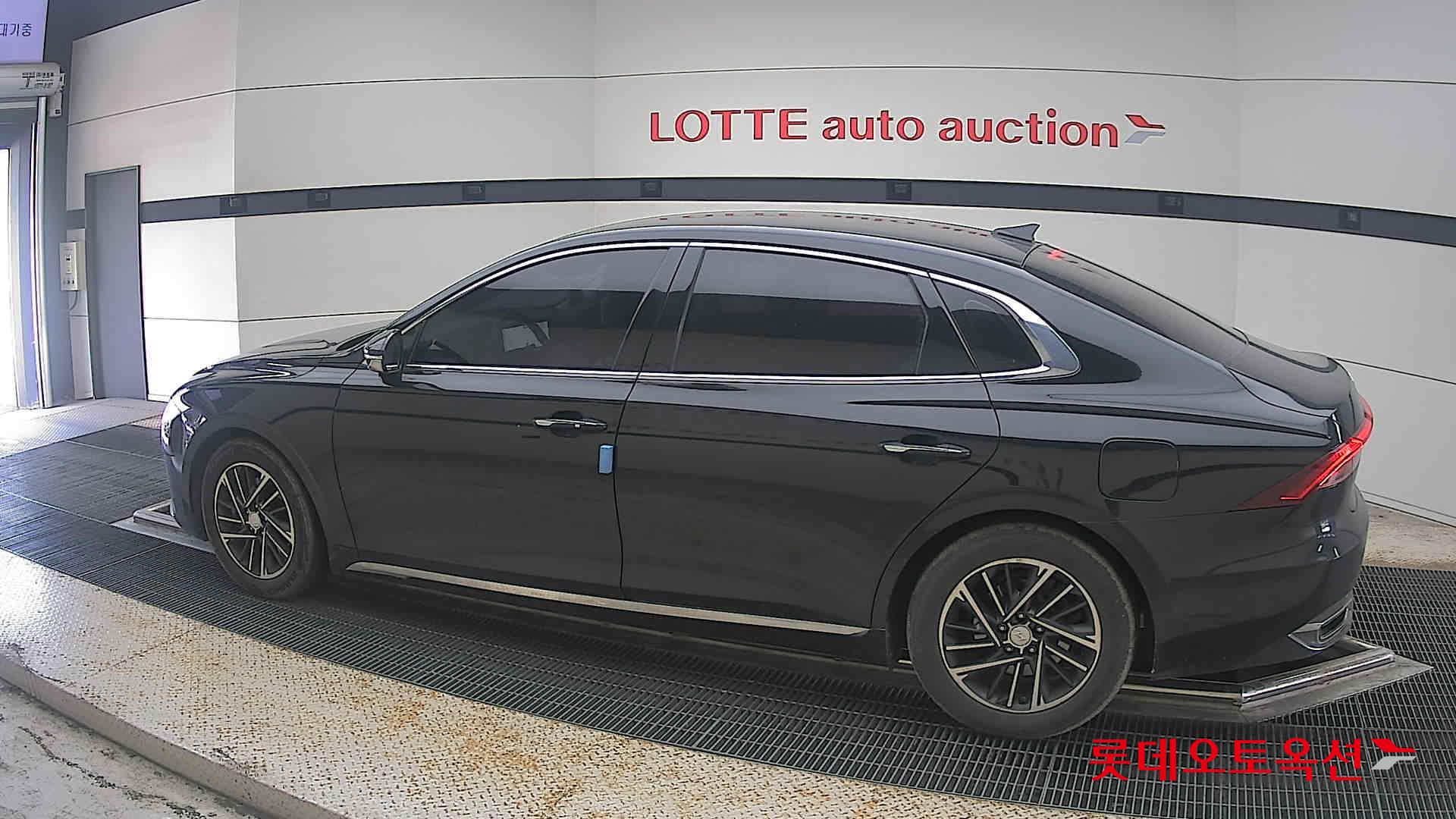2021 - hyundai grandeur