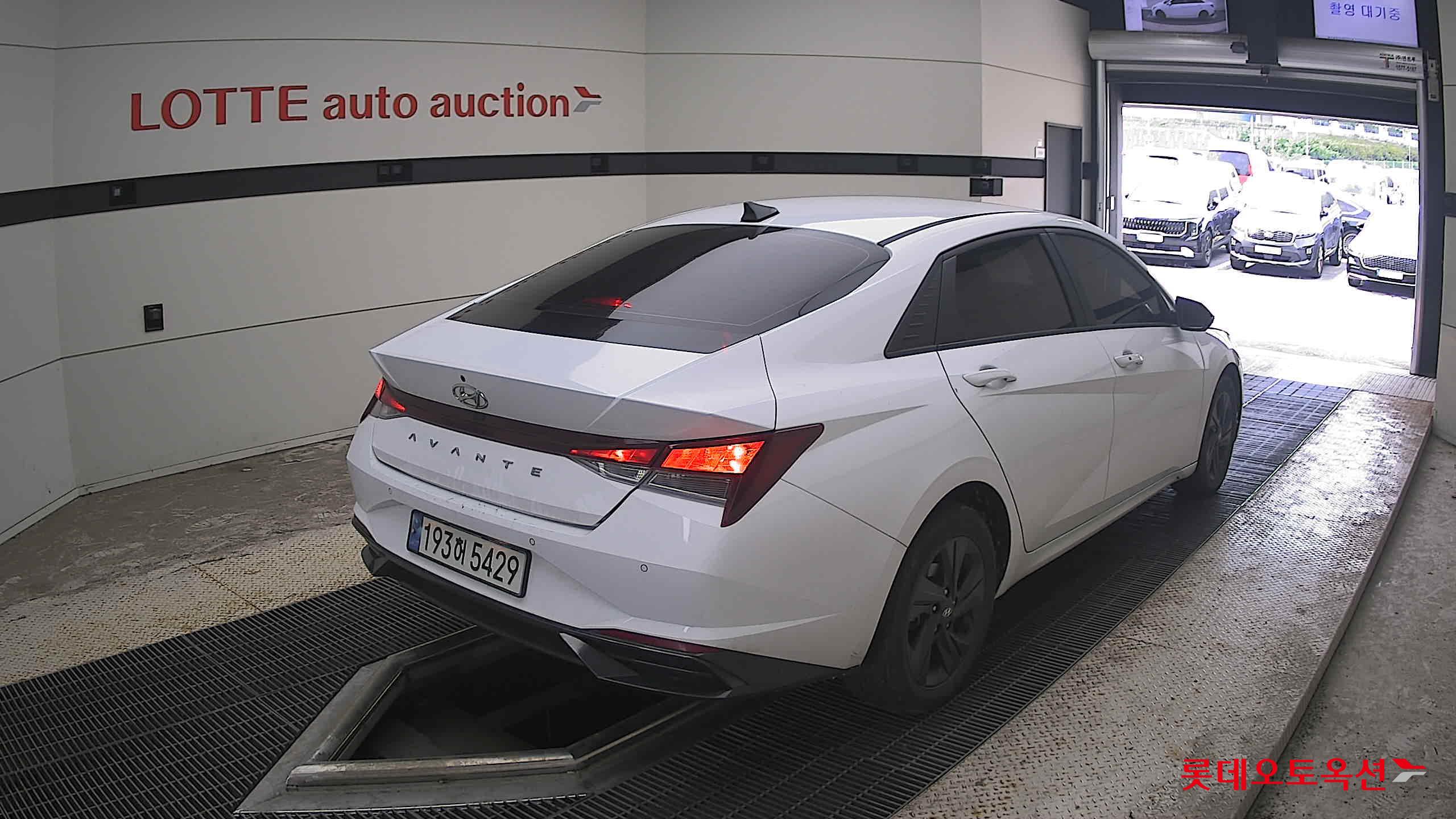 2023 - hyundai avante