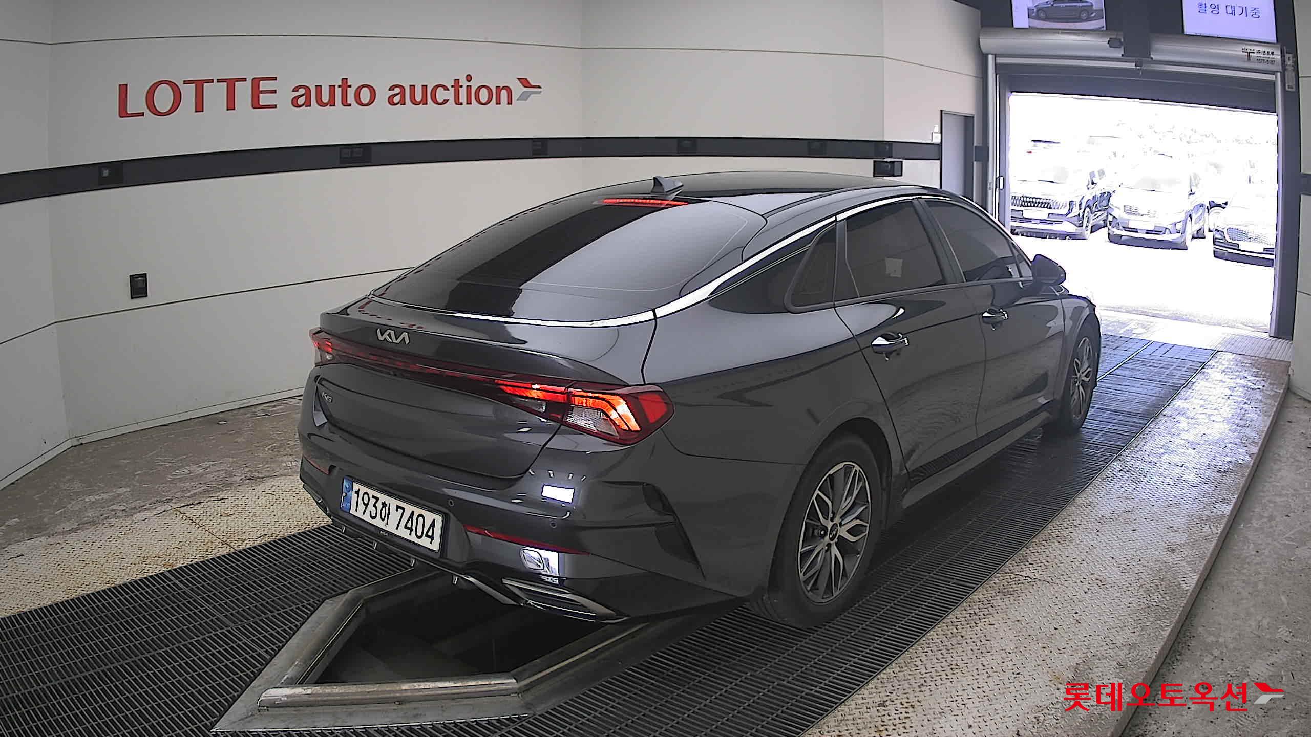 2022 - kia k5