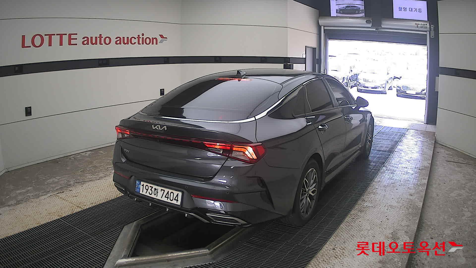 2022 - kia k5