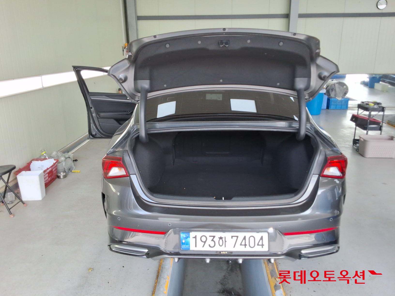 2022 - kia k5