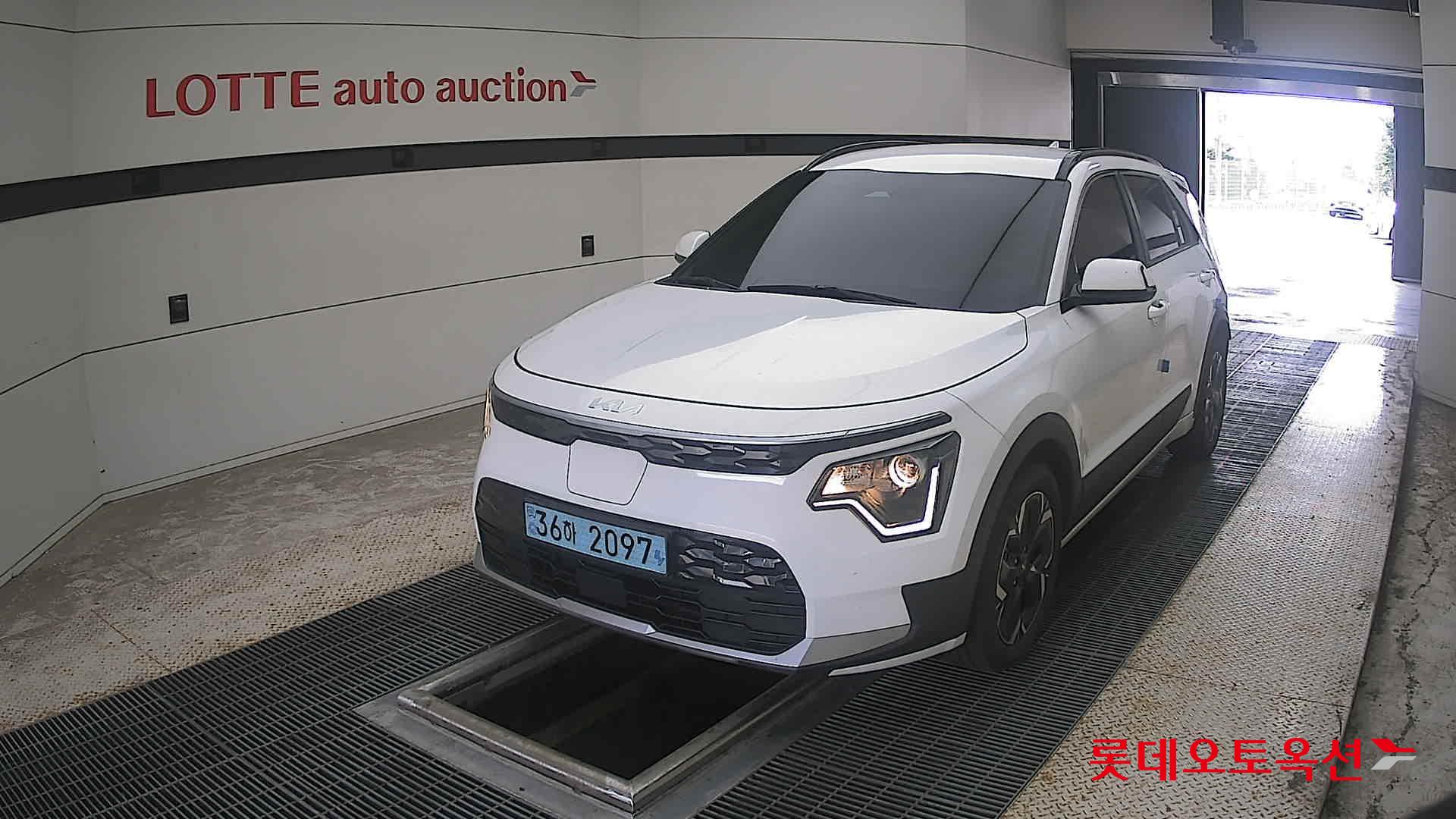 2023 - kia niro