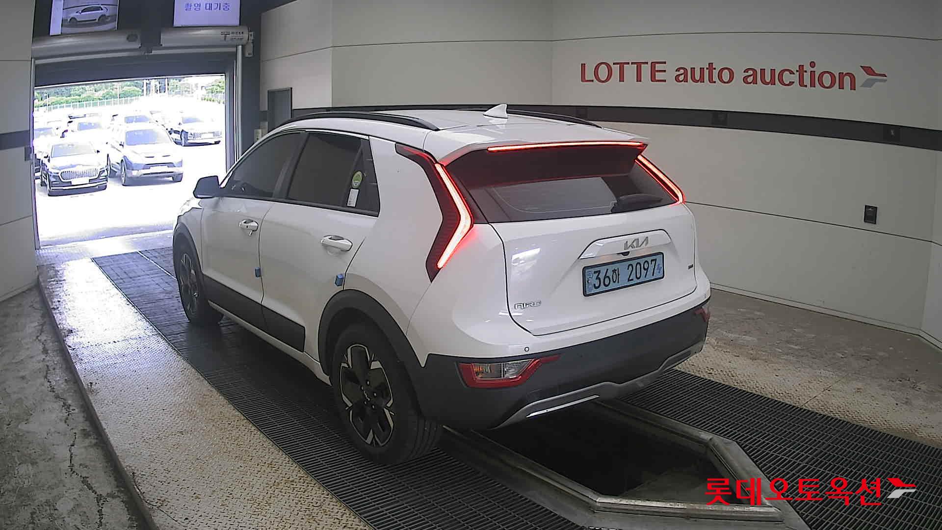 2023 - kia niro