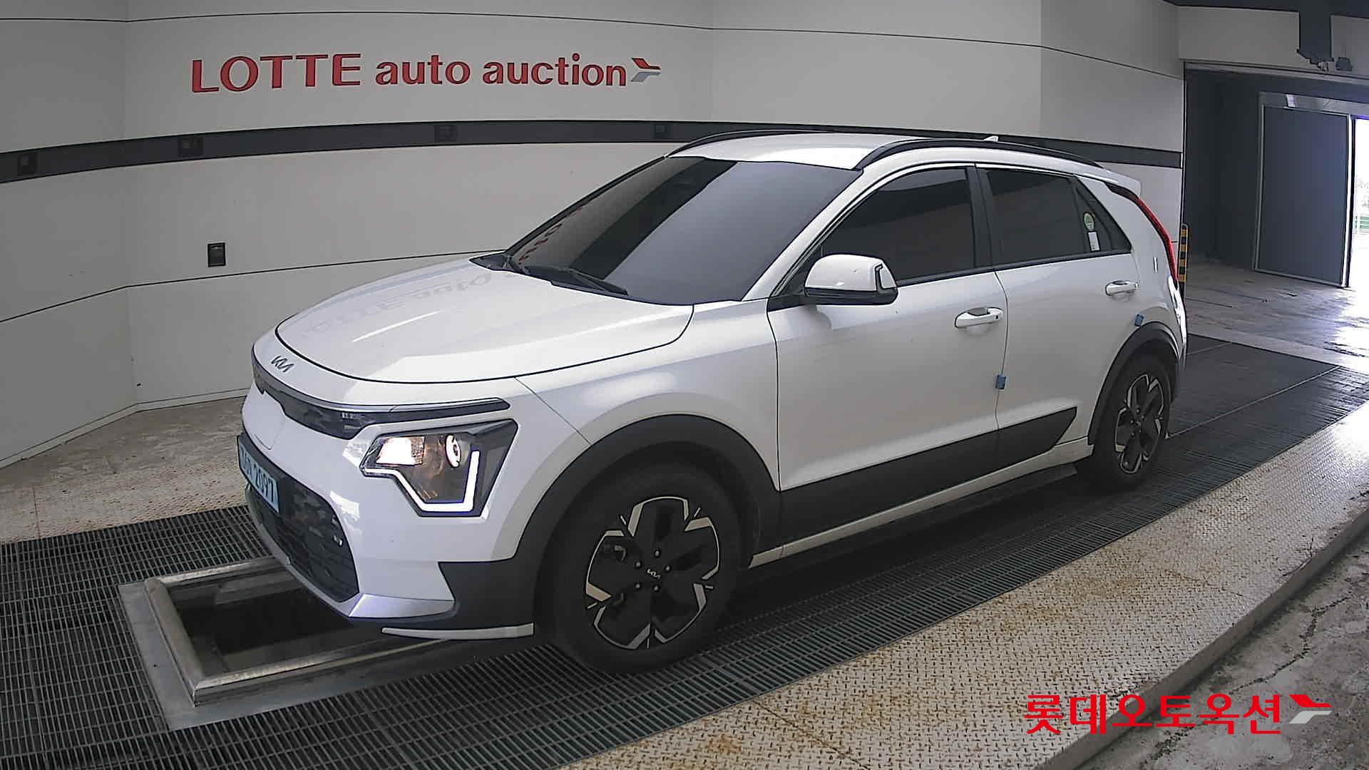 2023 - kia niro
