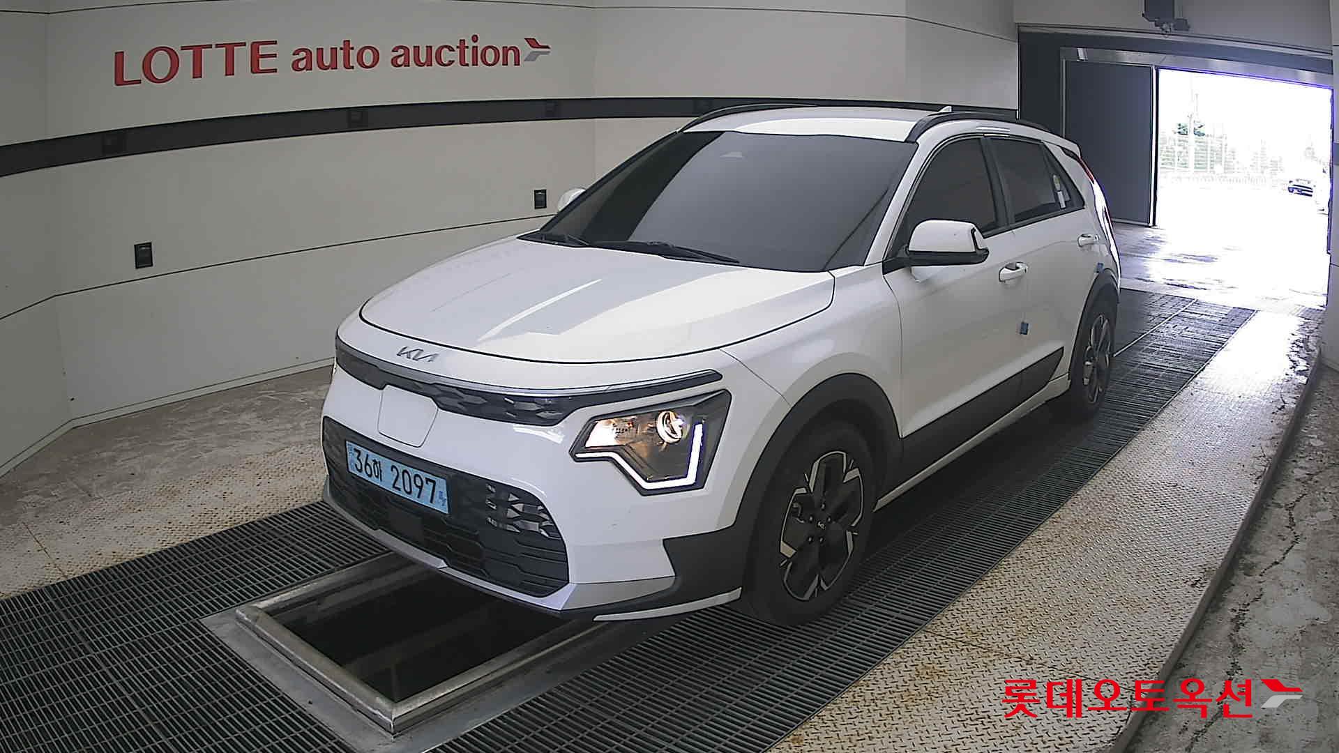 2023 - kia niro