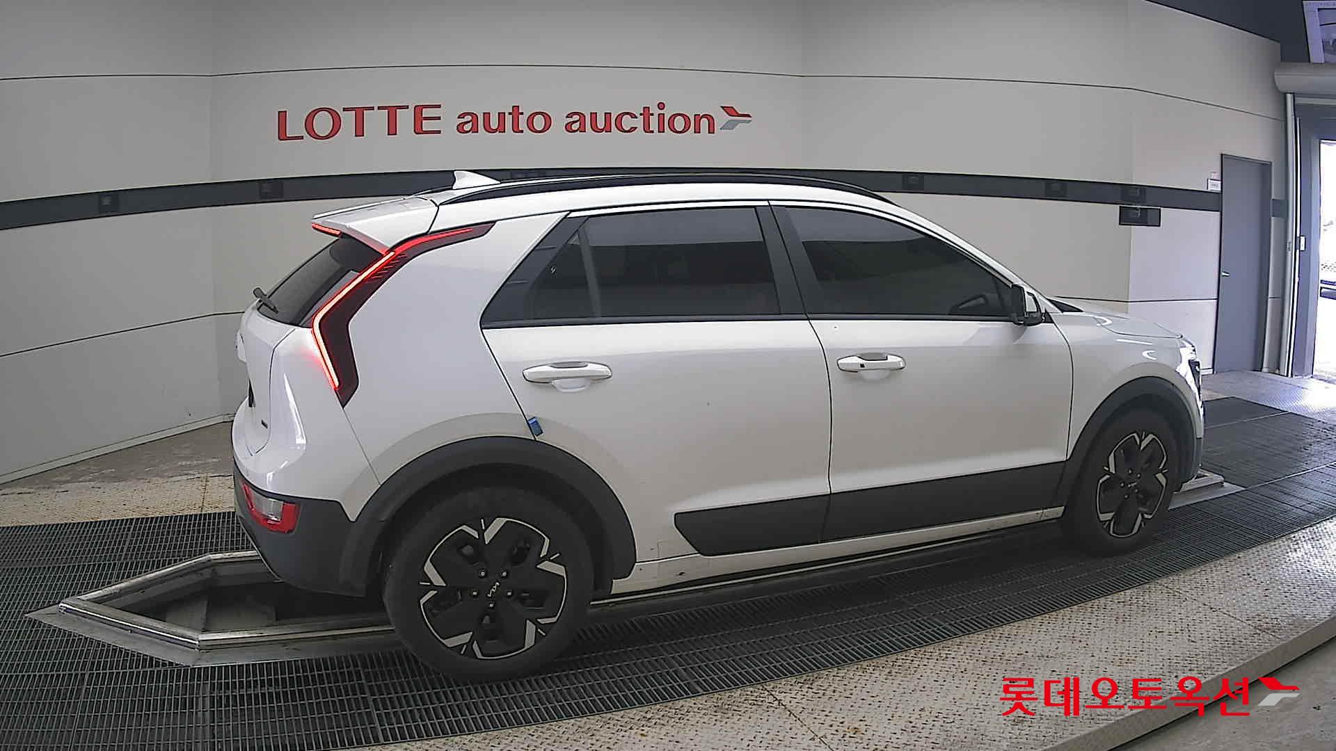 2023 - kia niro