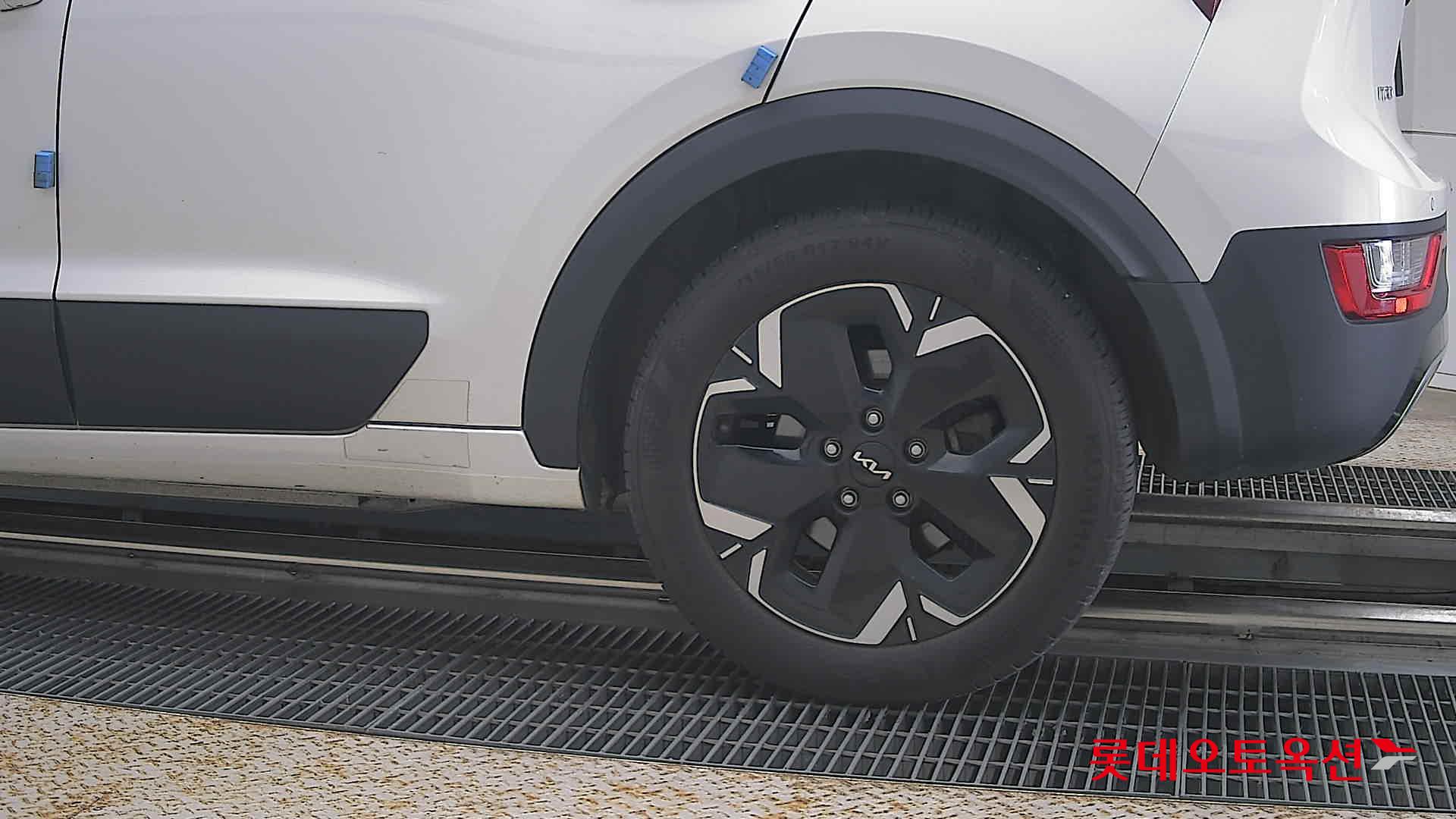 2023 - kia niro