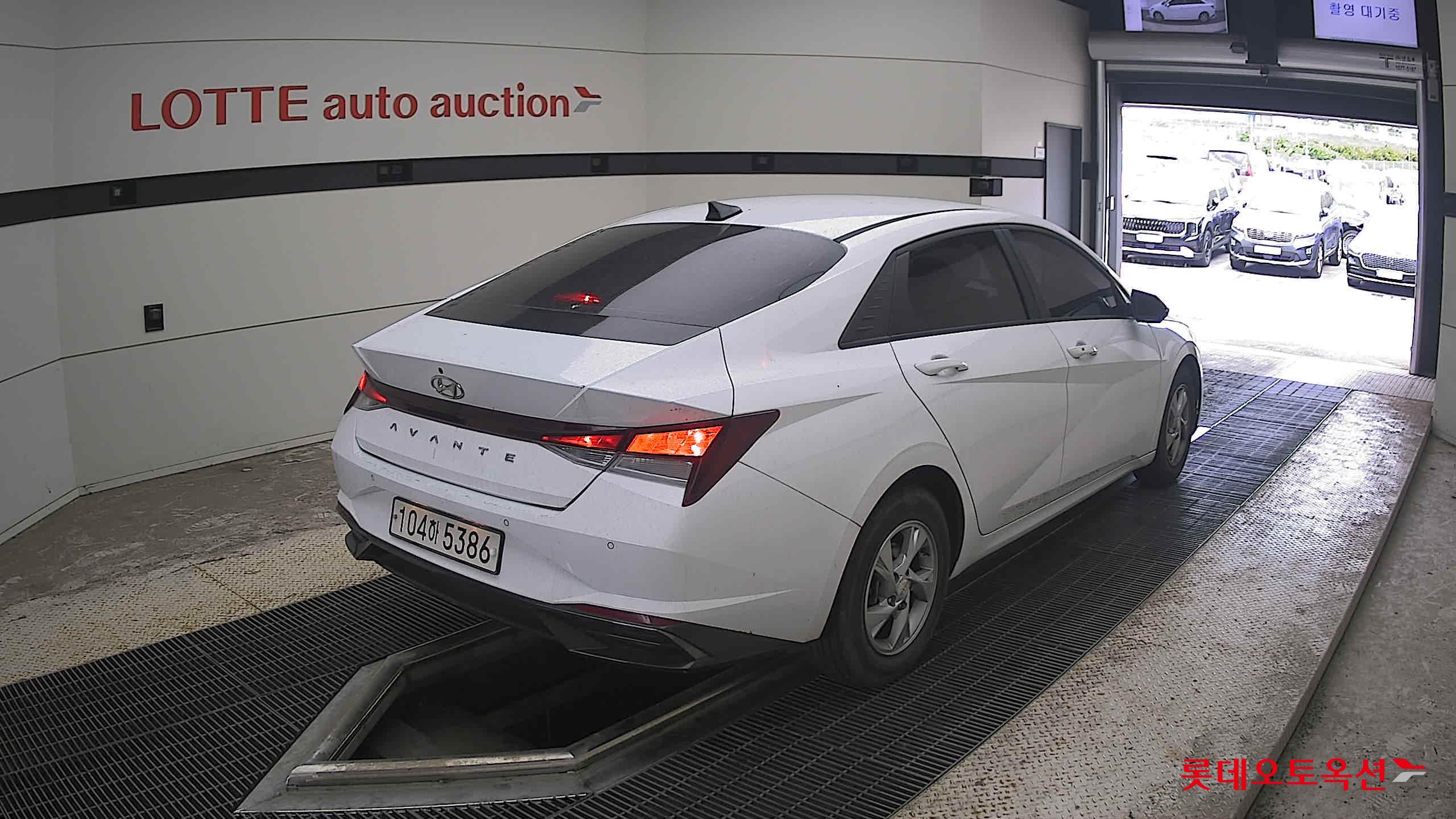 2021 - hyundai avante