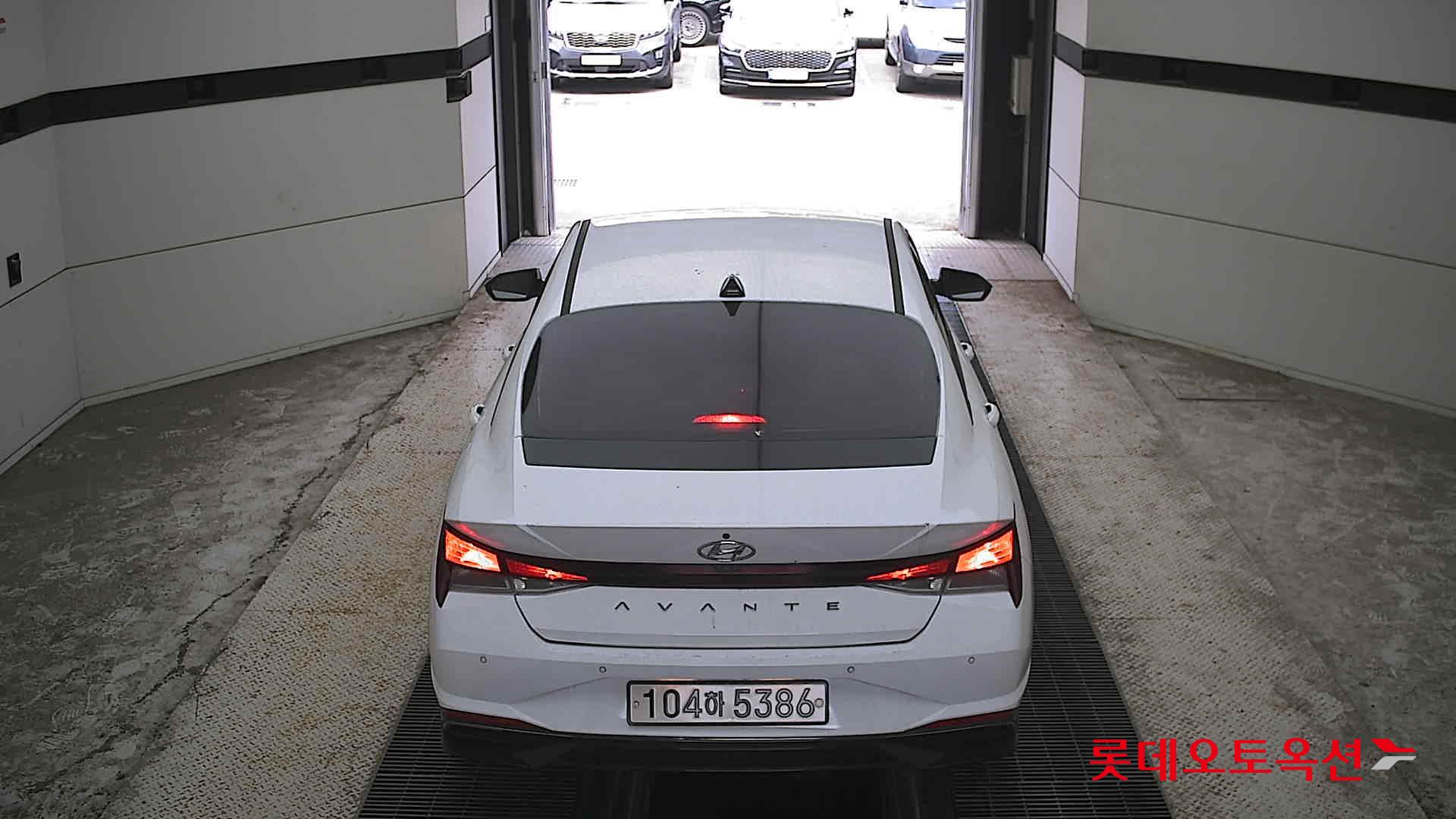 2021 - hyundai avante