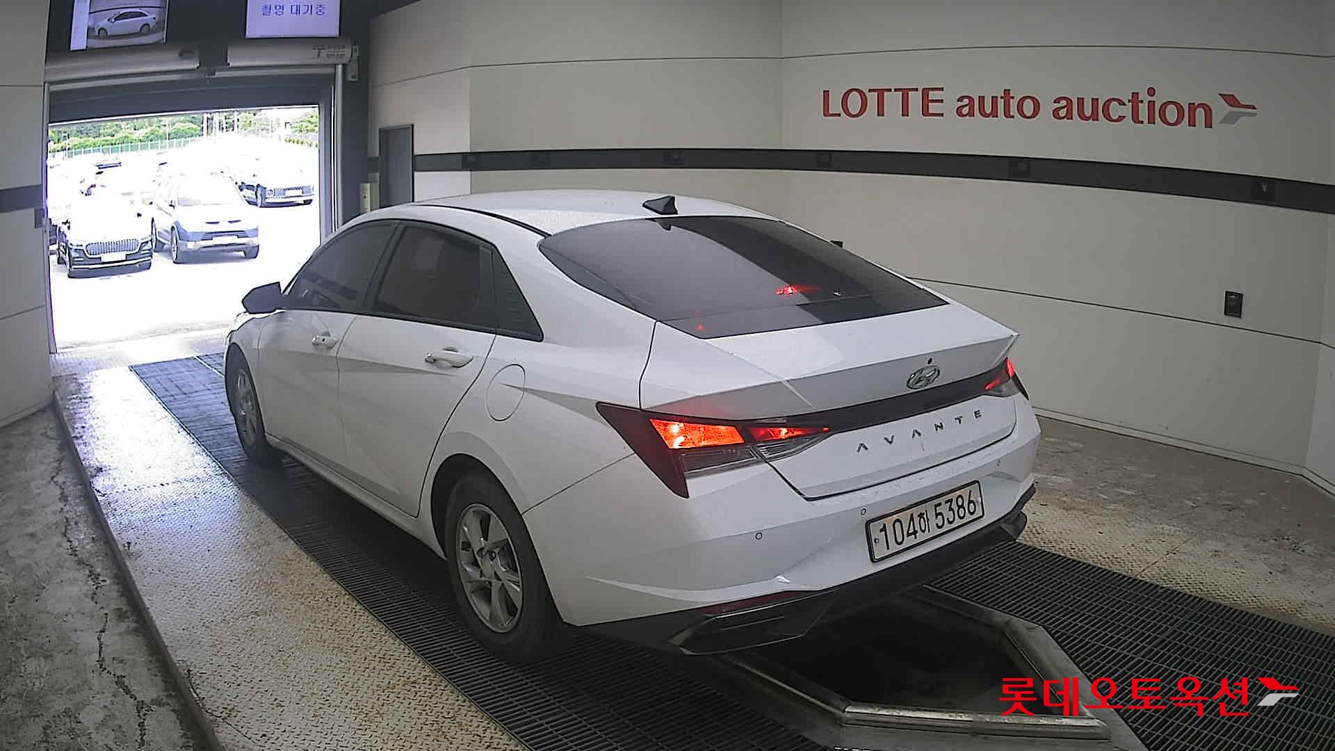 2021 - hyundai avante