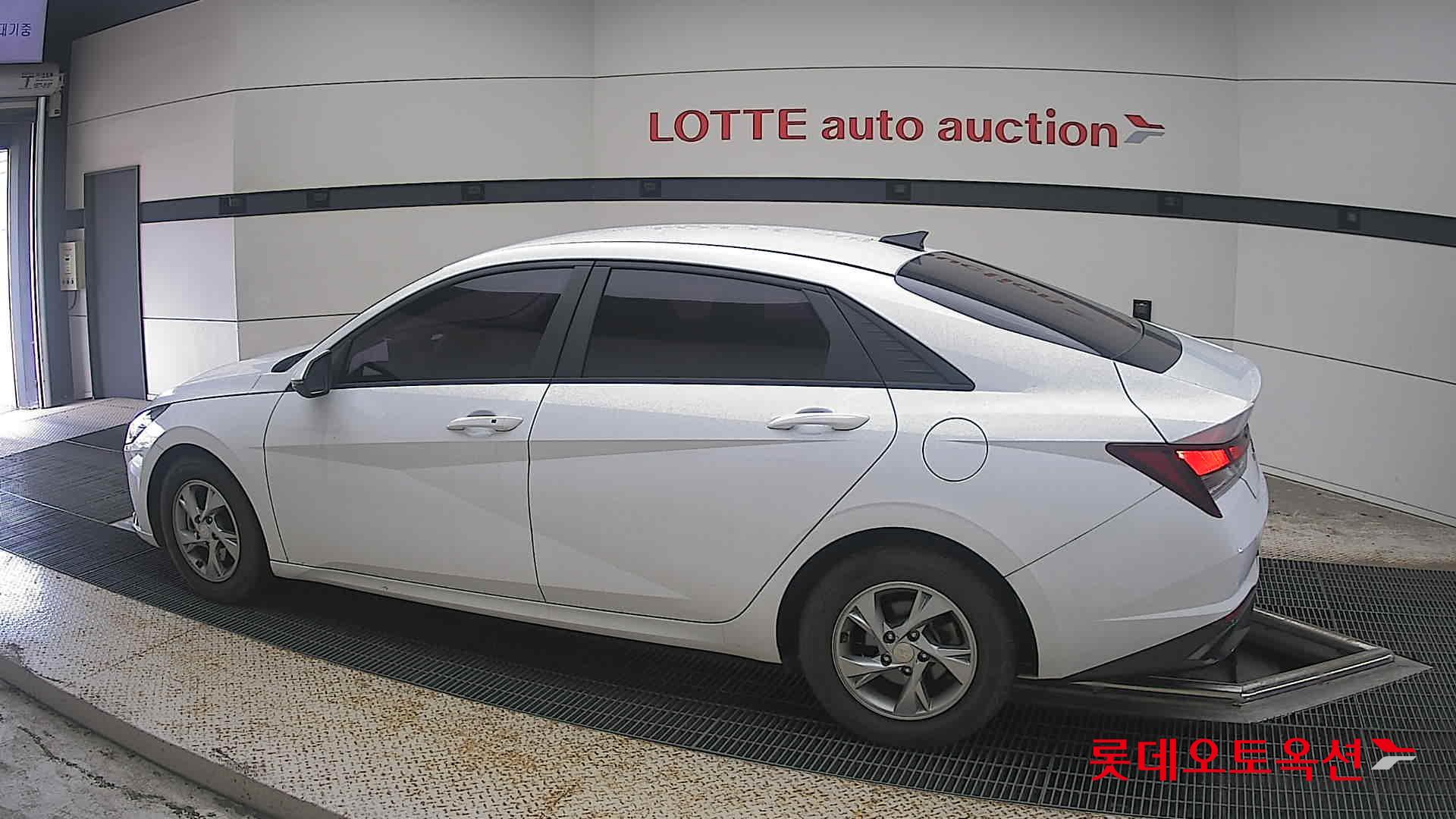 2021 - hyundai avante