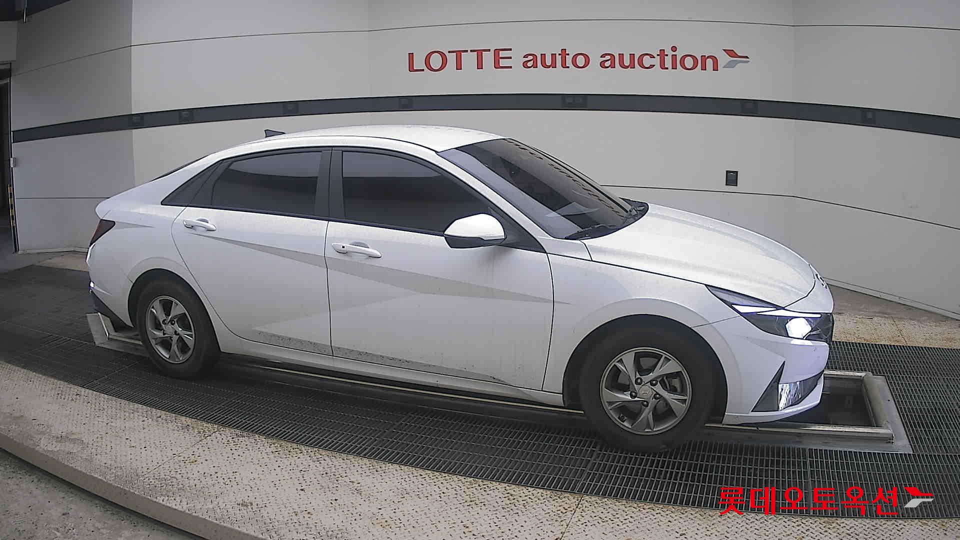 2021 - hyundai avante