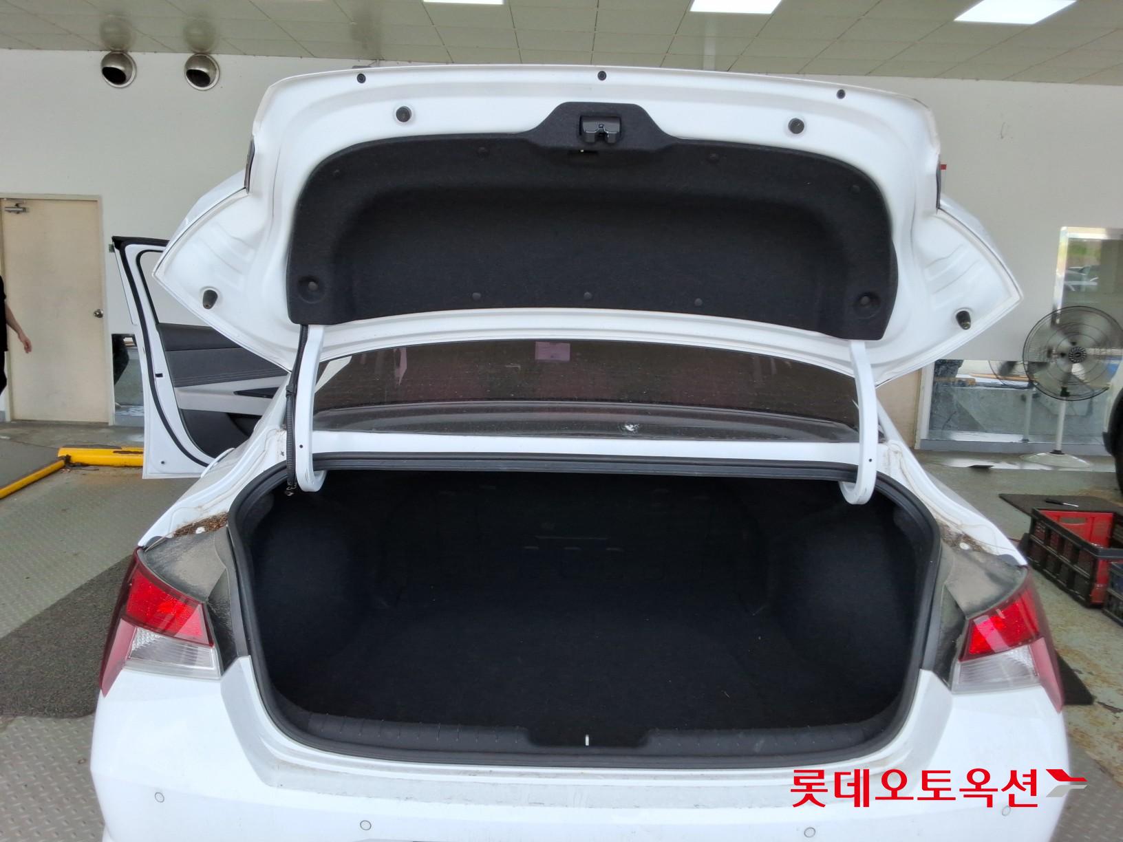 2021 - hyundai avante