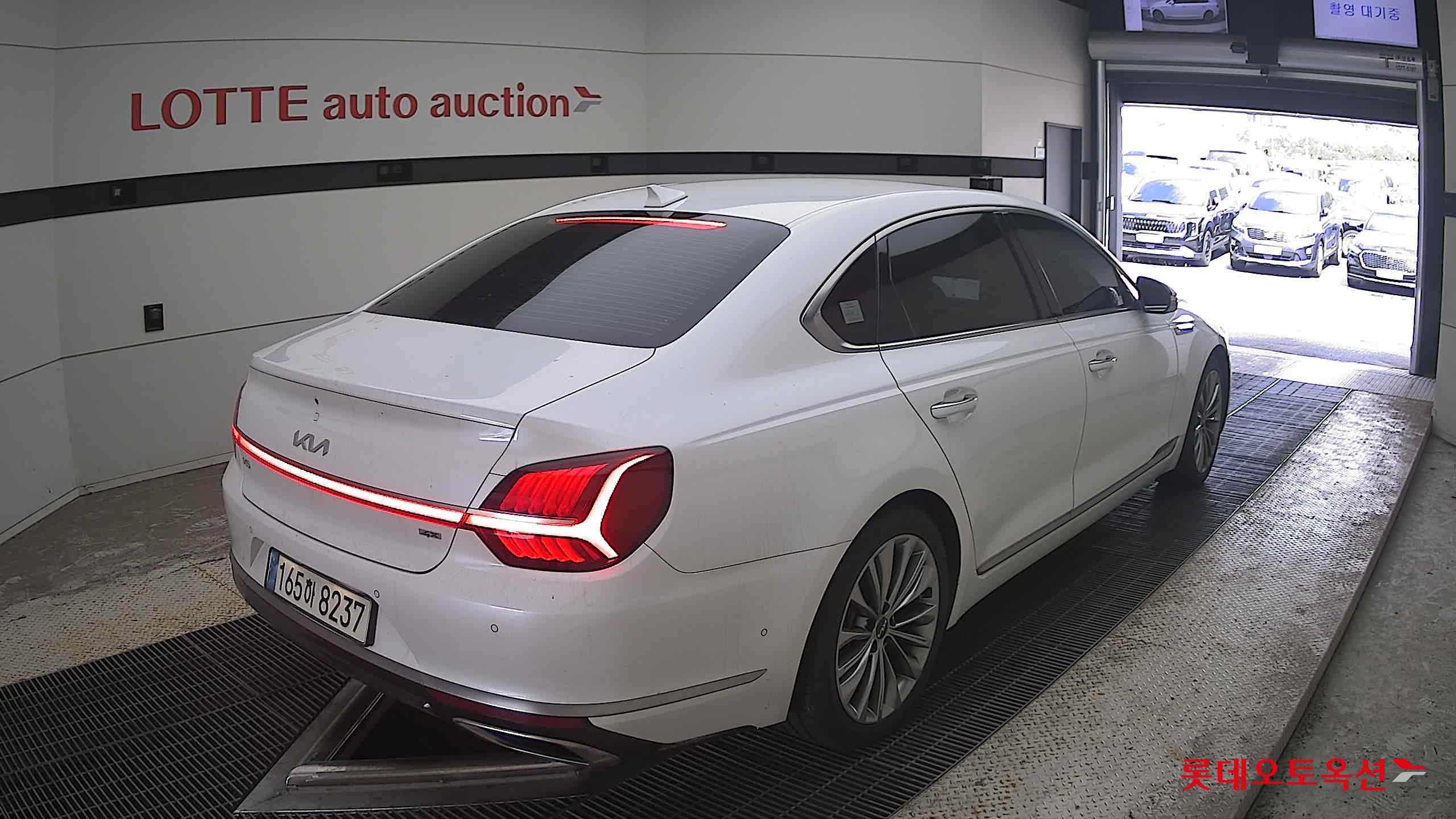 2022 - kia k9