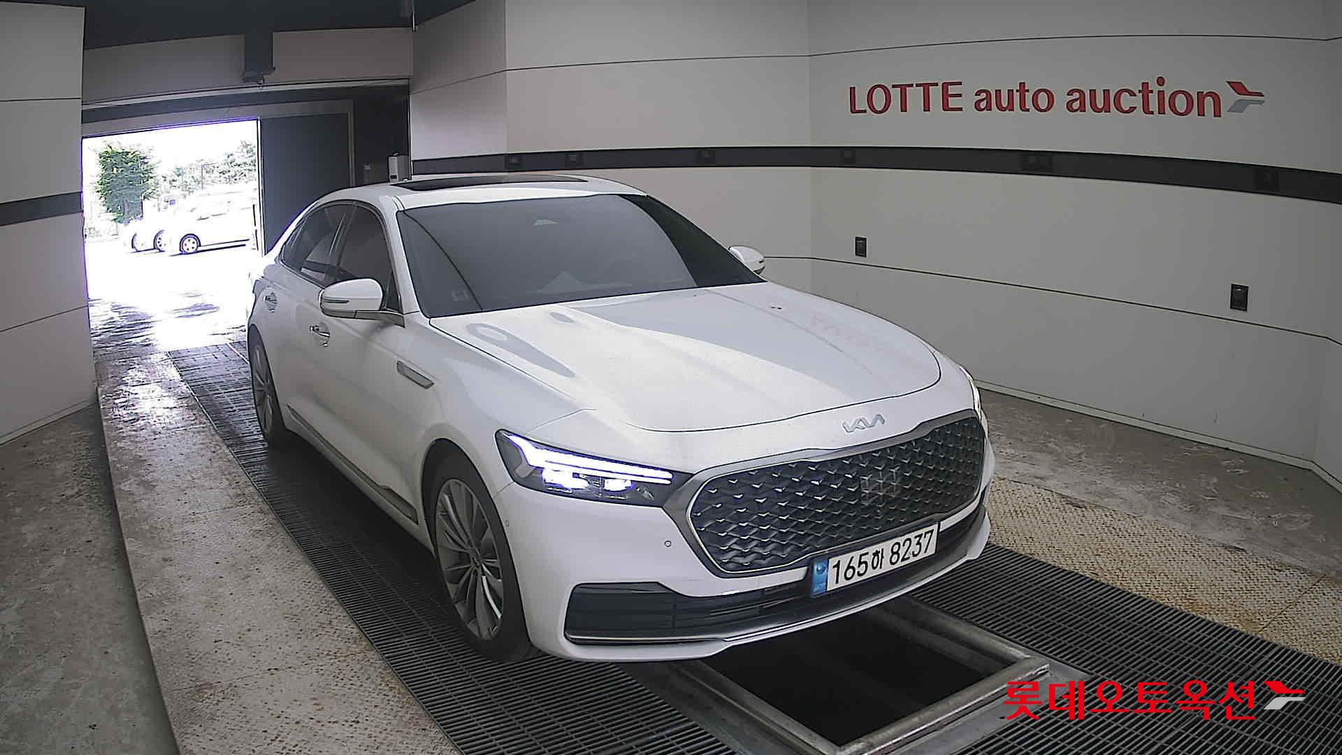 2022 - kia k9