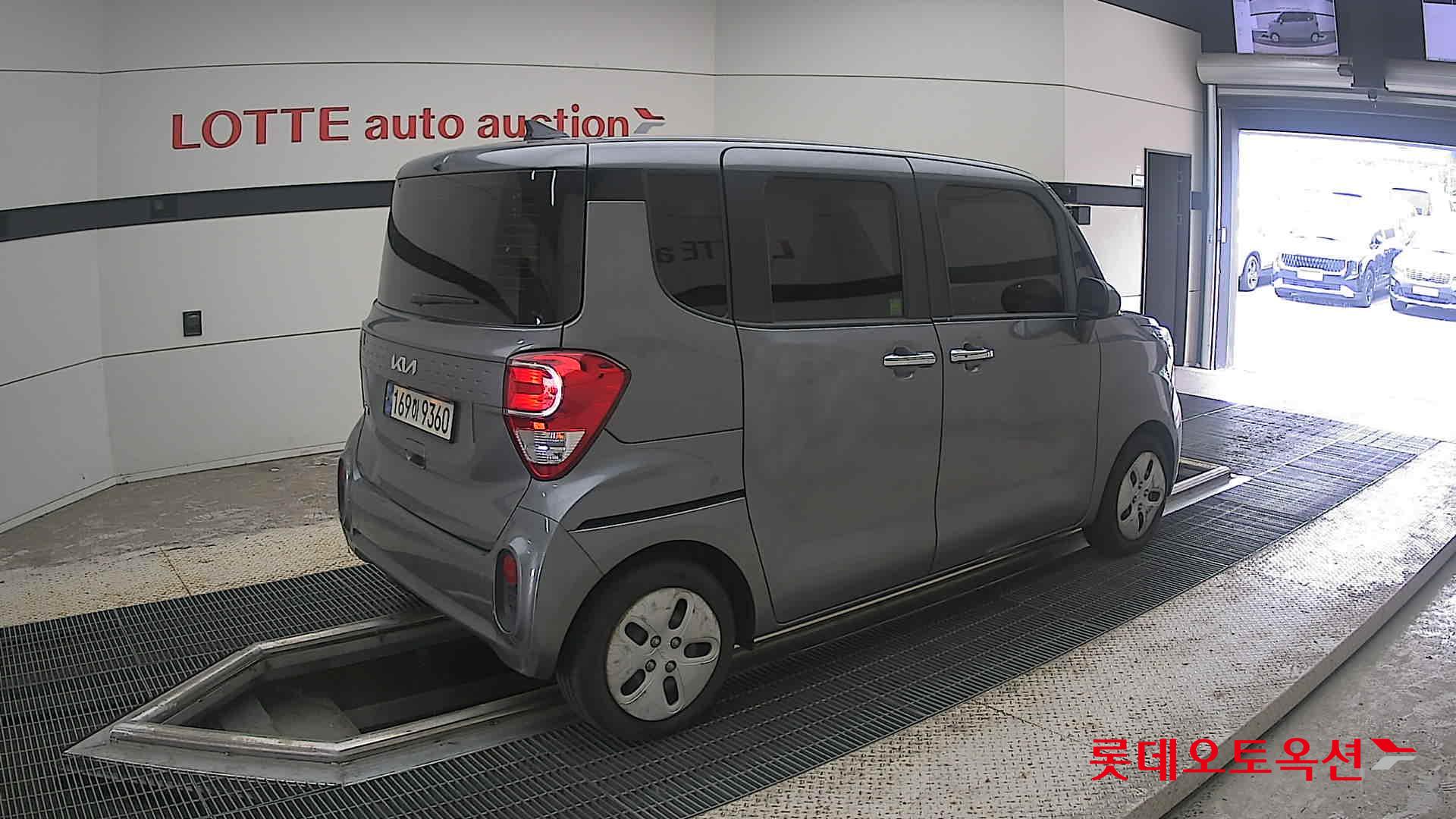2022 - kia ray