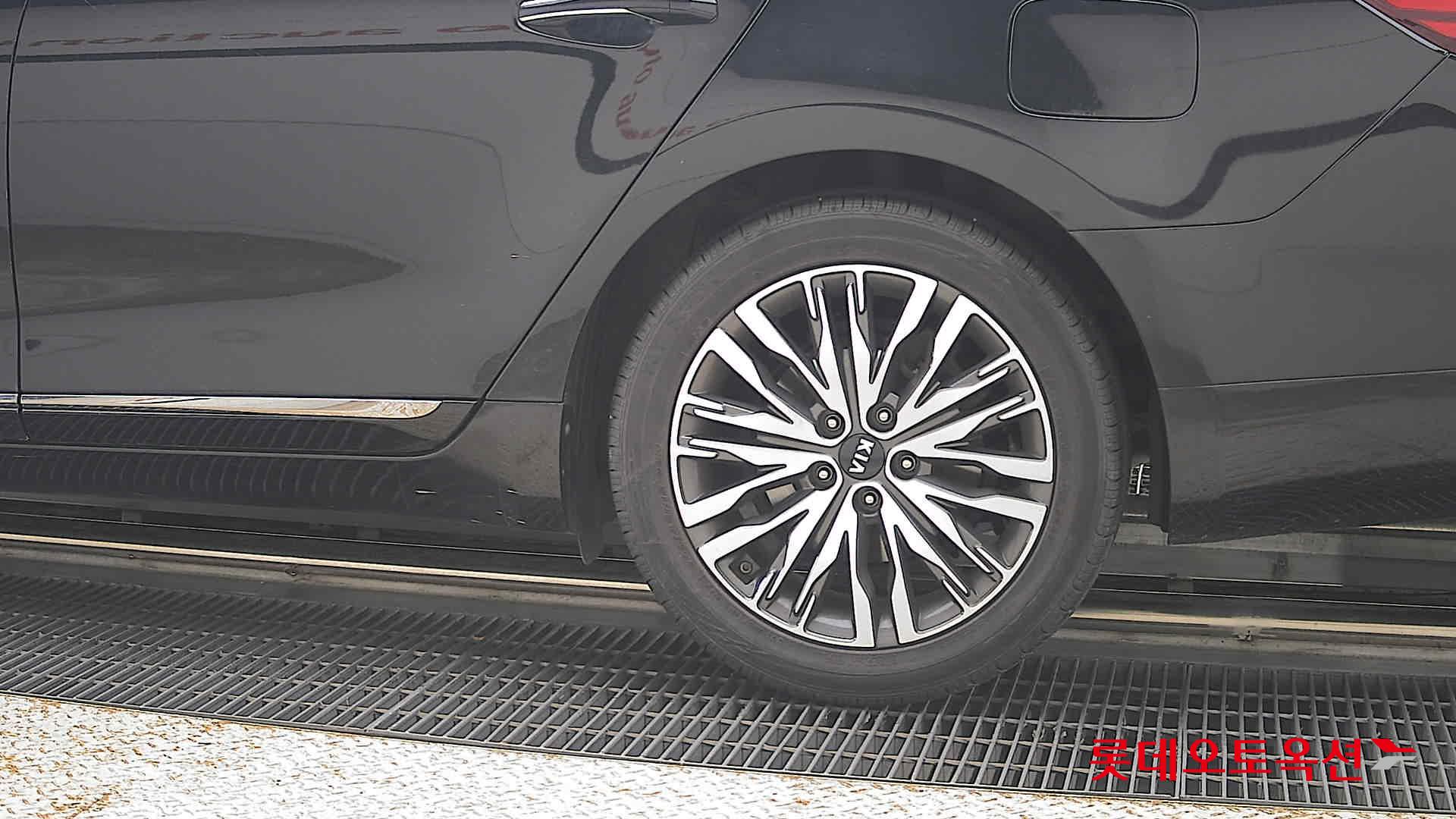 2020 - kia k7