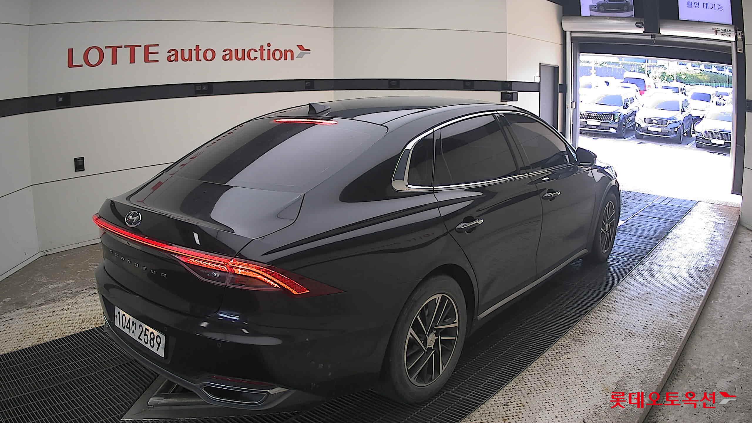 2020 - hyundai grandeur