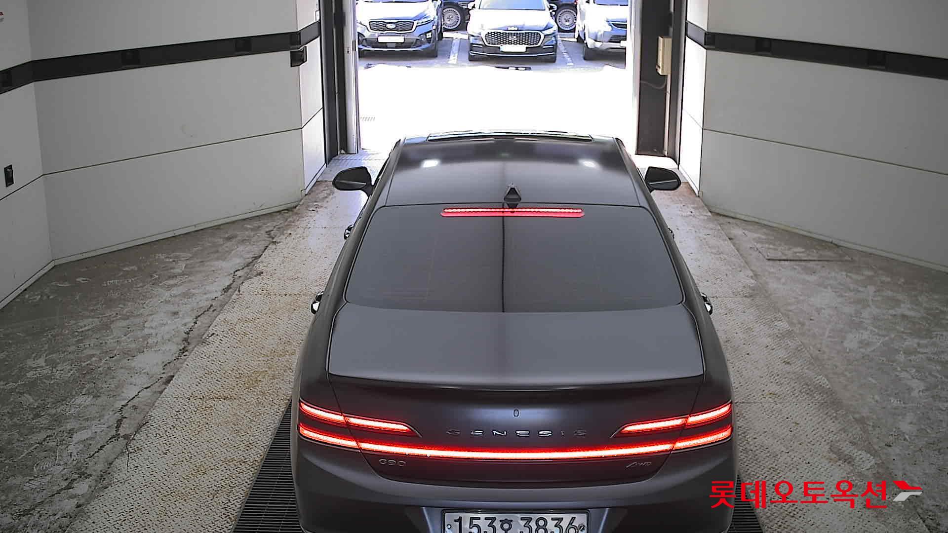 2021 - genesis g90