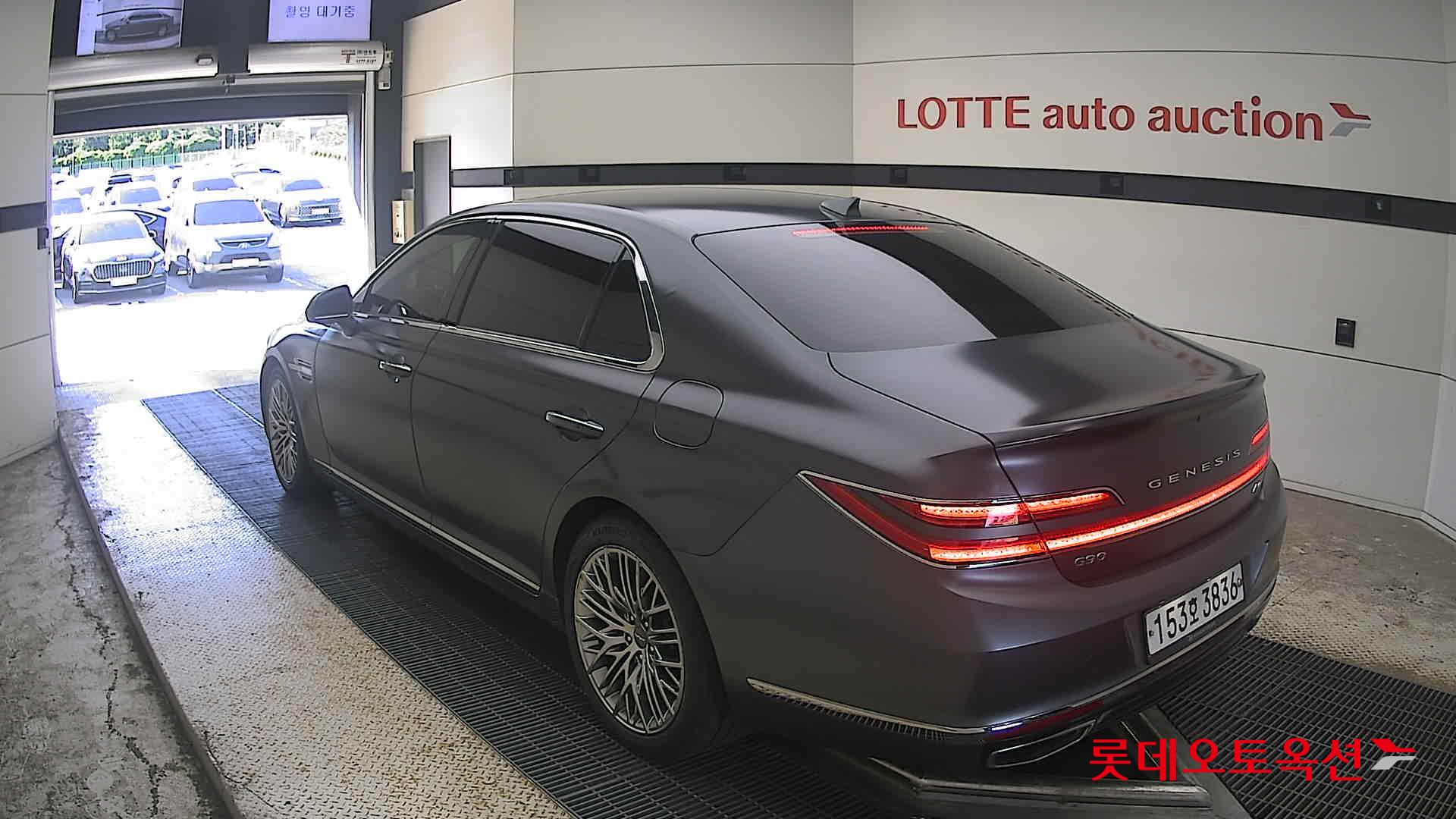 2021 - genesis g90