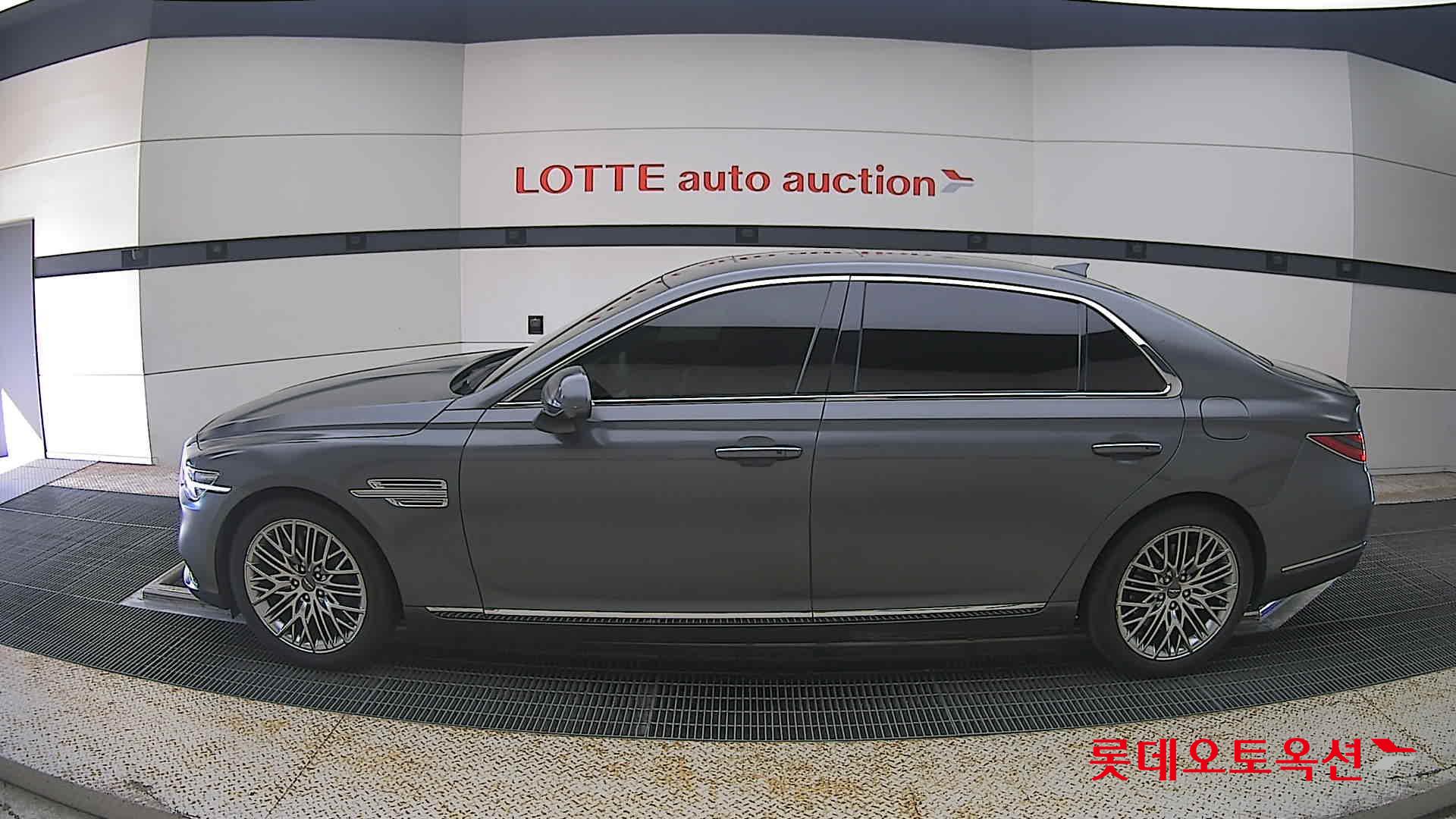 2021 - genesis g90