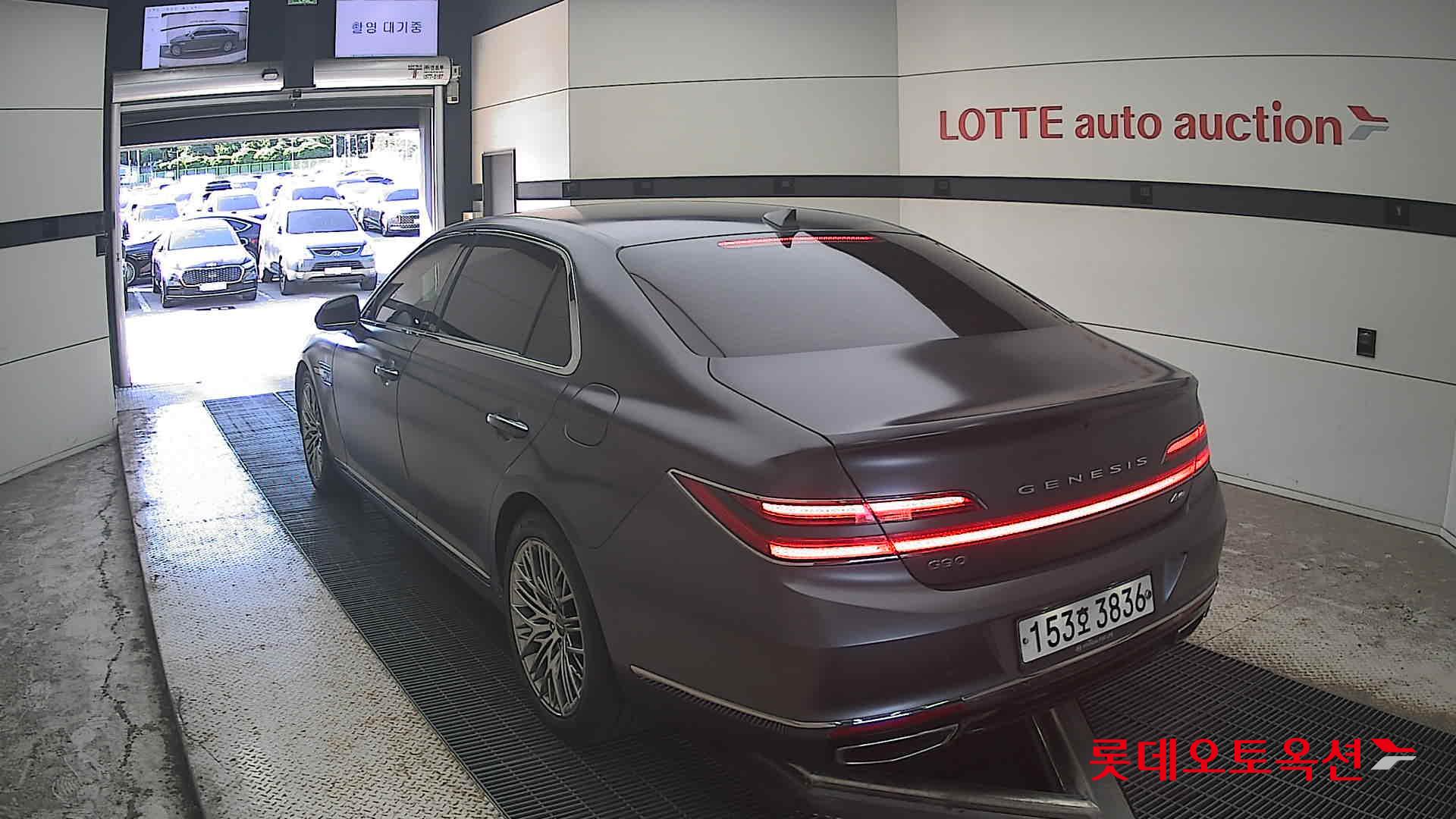 2021 - genesis g90