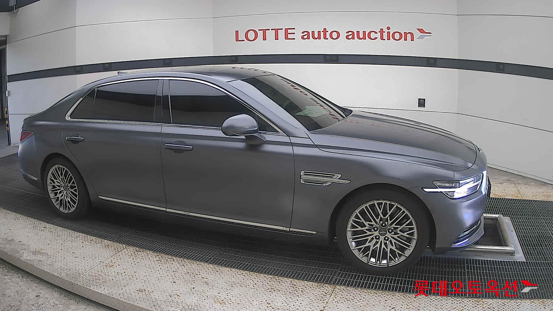 2021 - genesis g90