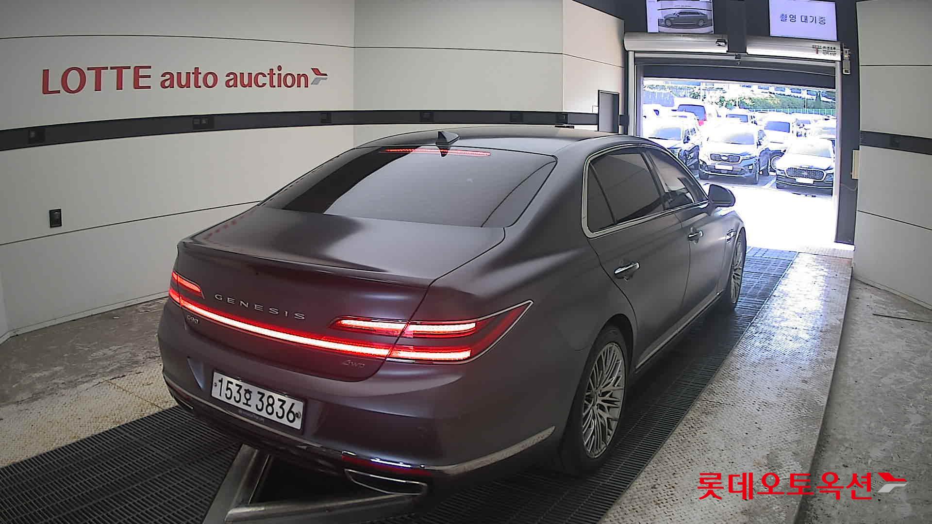 2021 - genesis g90
