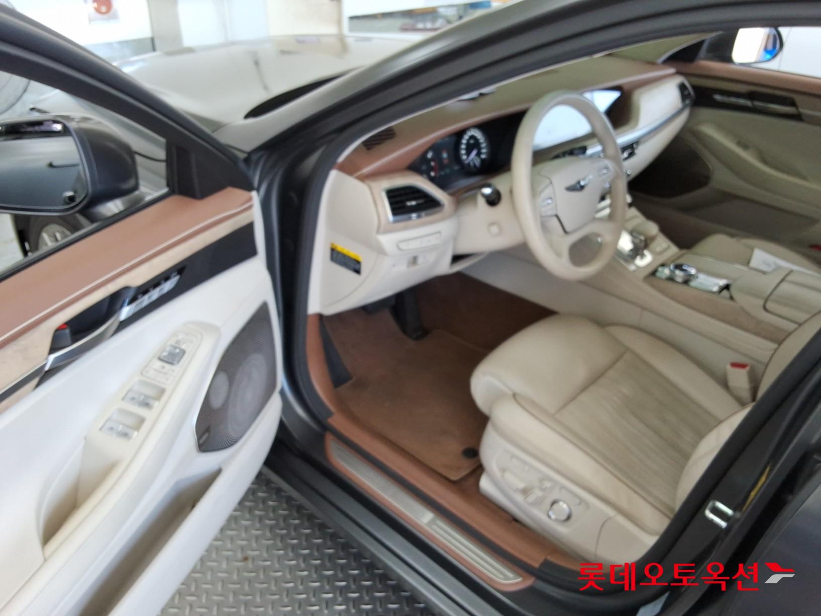 2021 - genesis g90