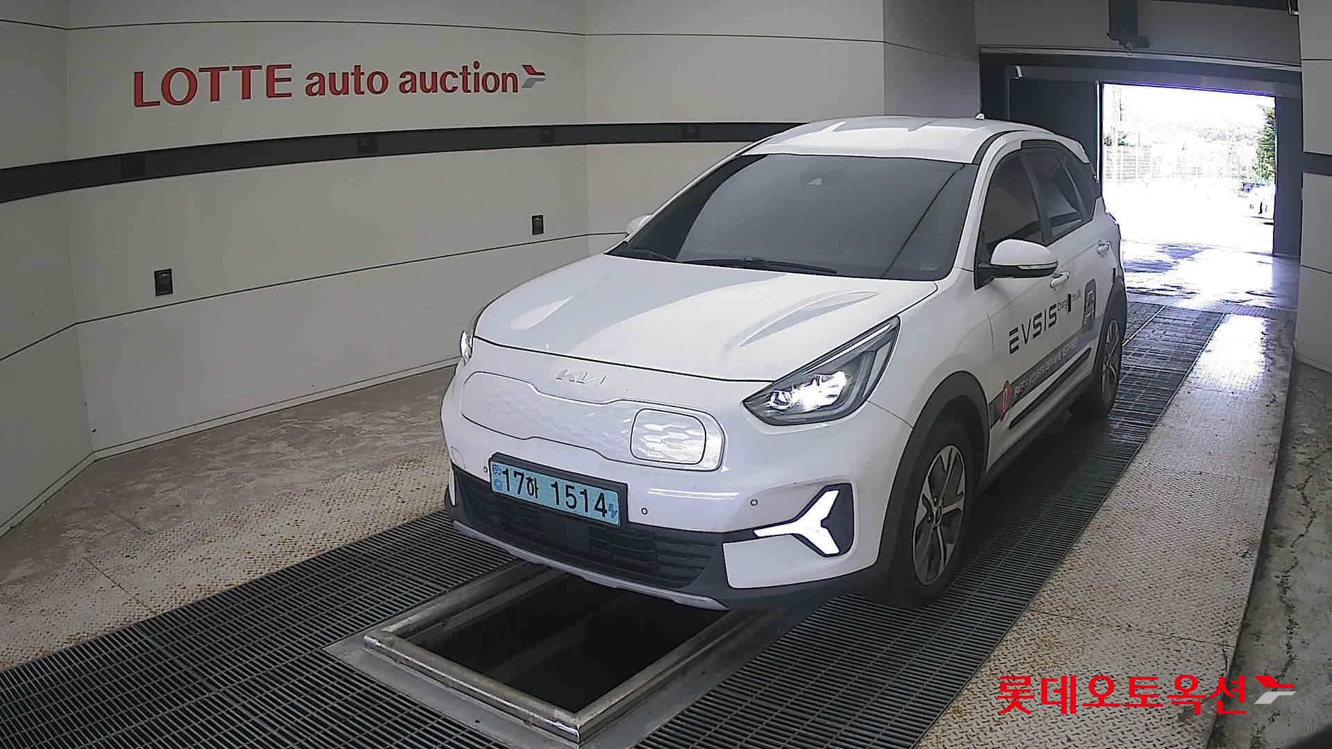 2023 - kia niro