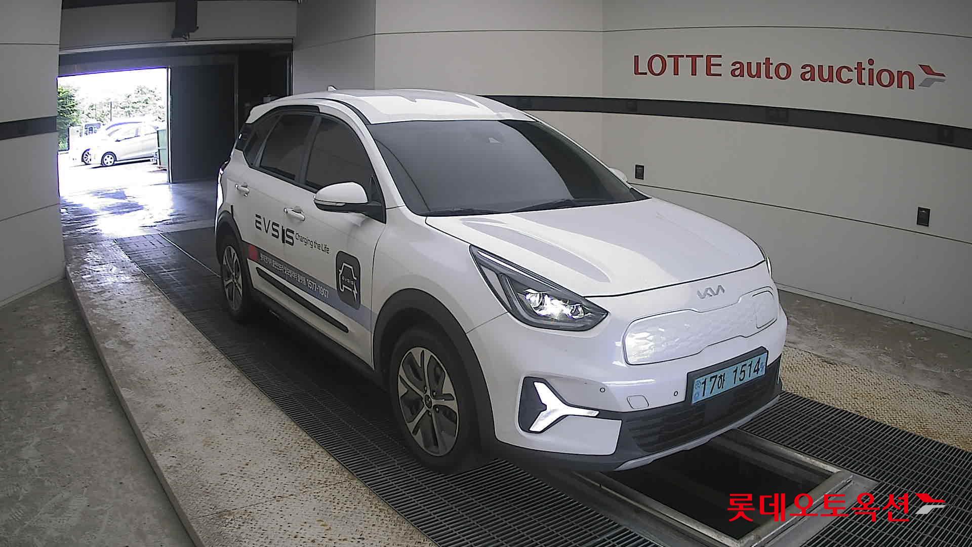 2023 - kia niro