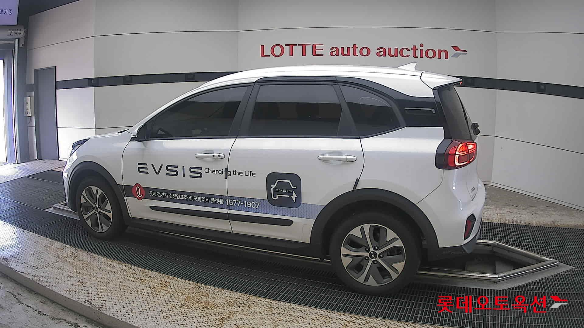 2023 - kia niro